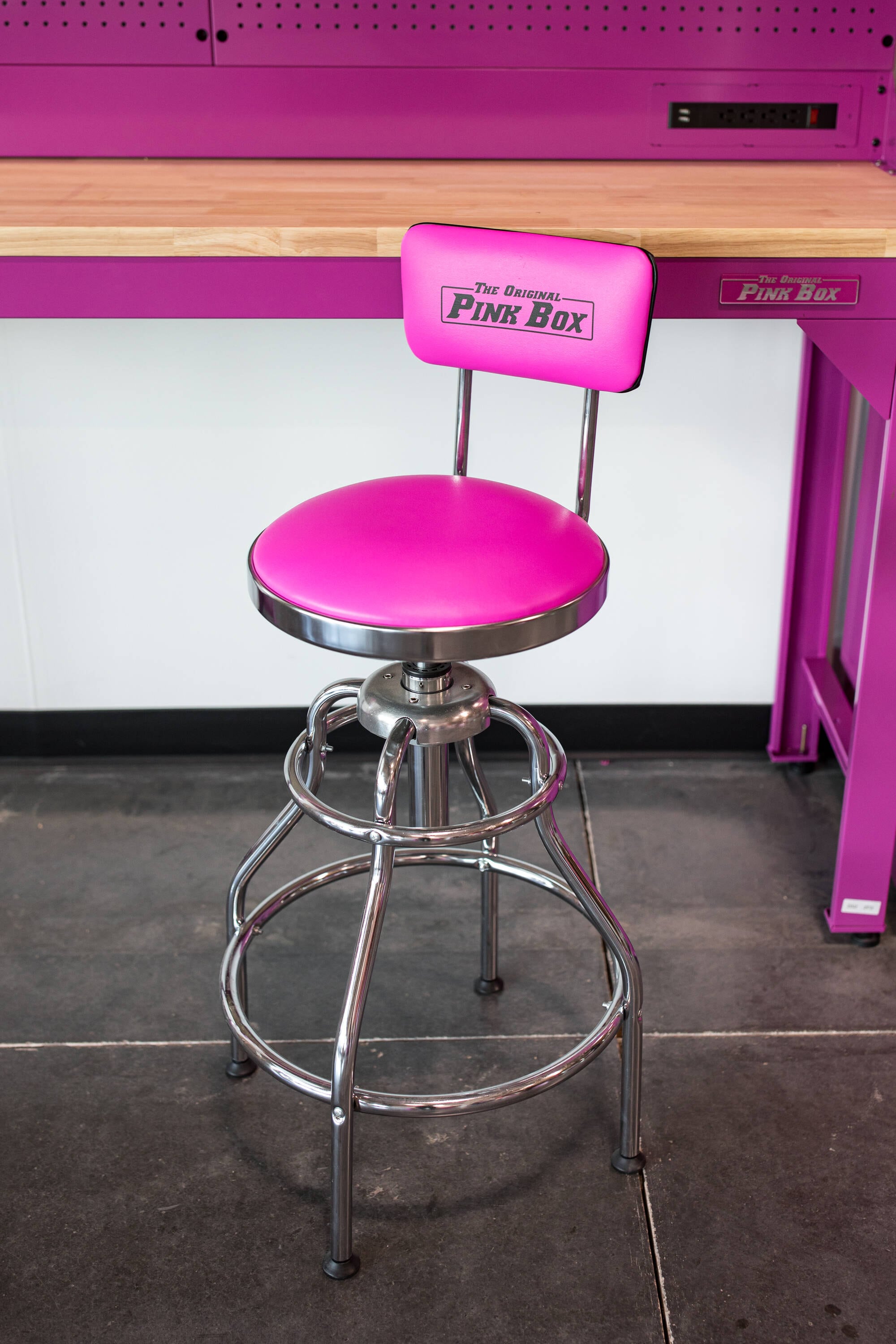 The Original Pink Box PB34SS stools - View #10