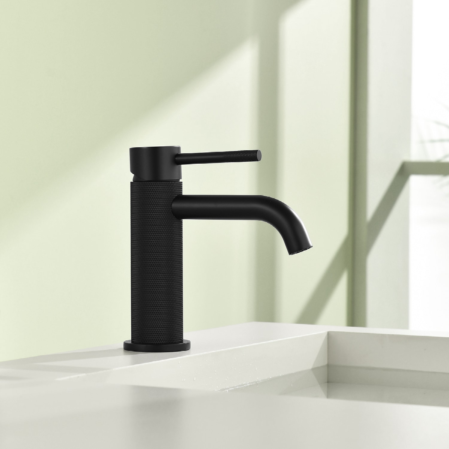 Dimakai - Single Handle Brass Bathroom Faucet with Pop Up Drain and Supply Lines Black