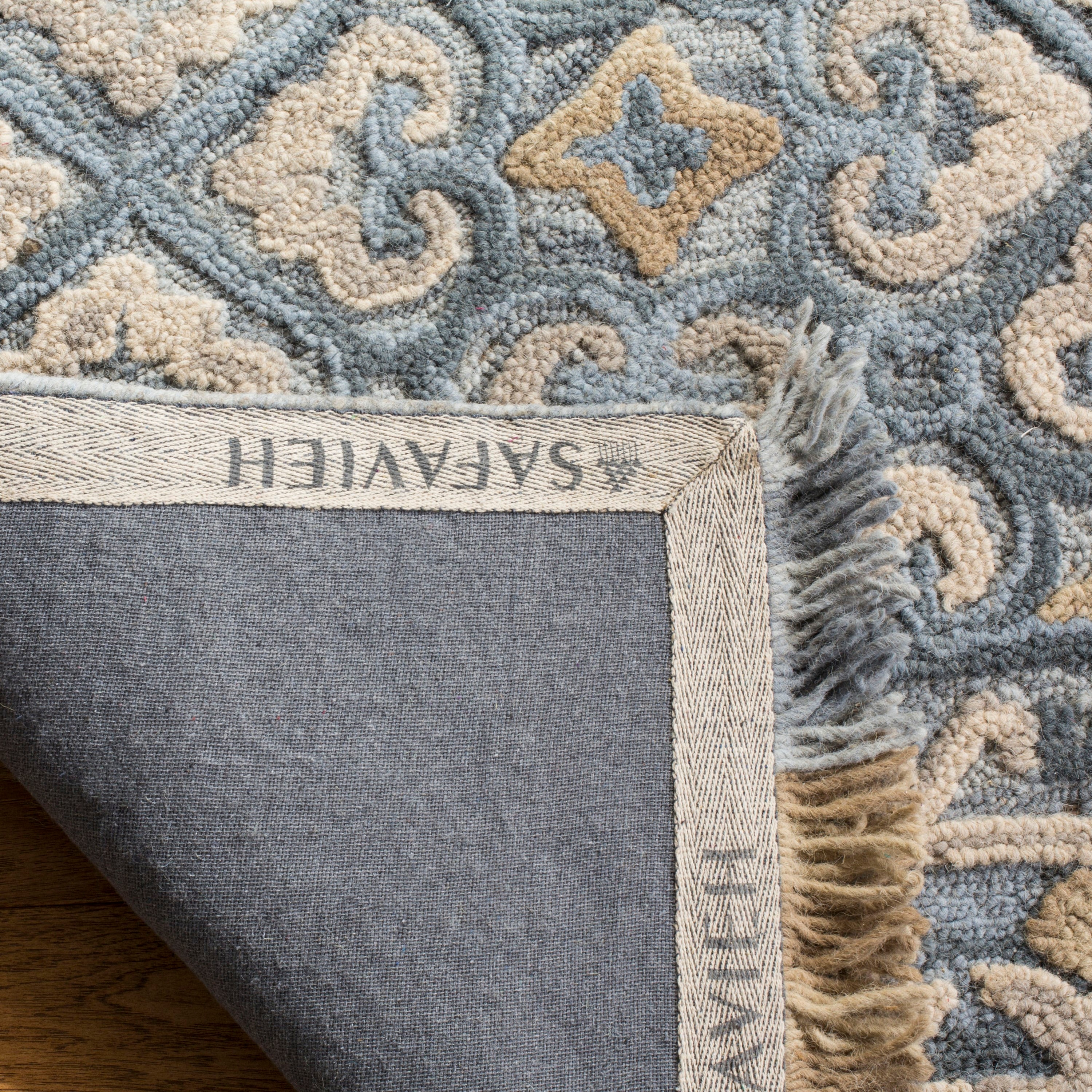 Safavieh BLM420A-28 rugs - View #4
