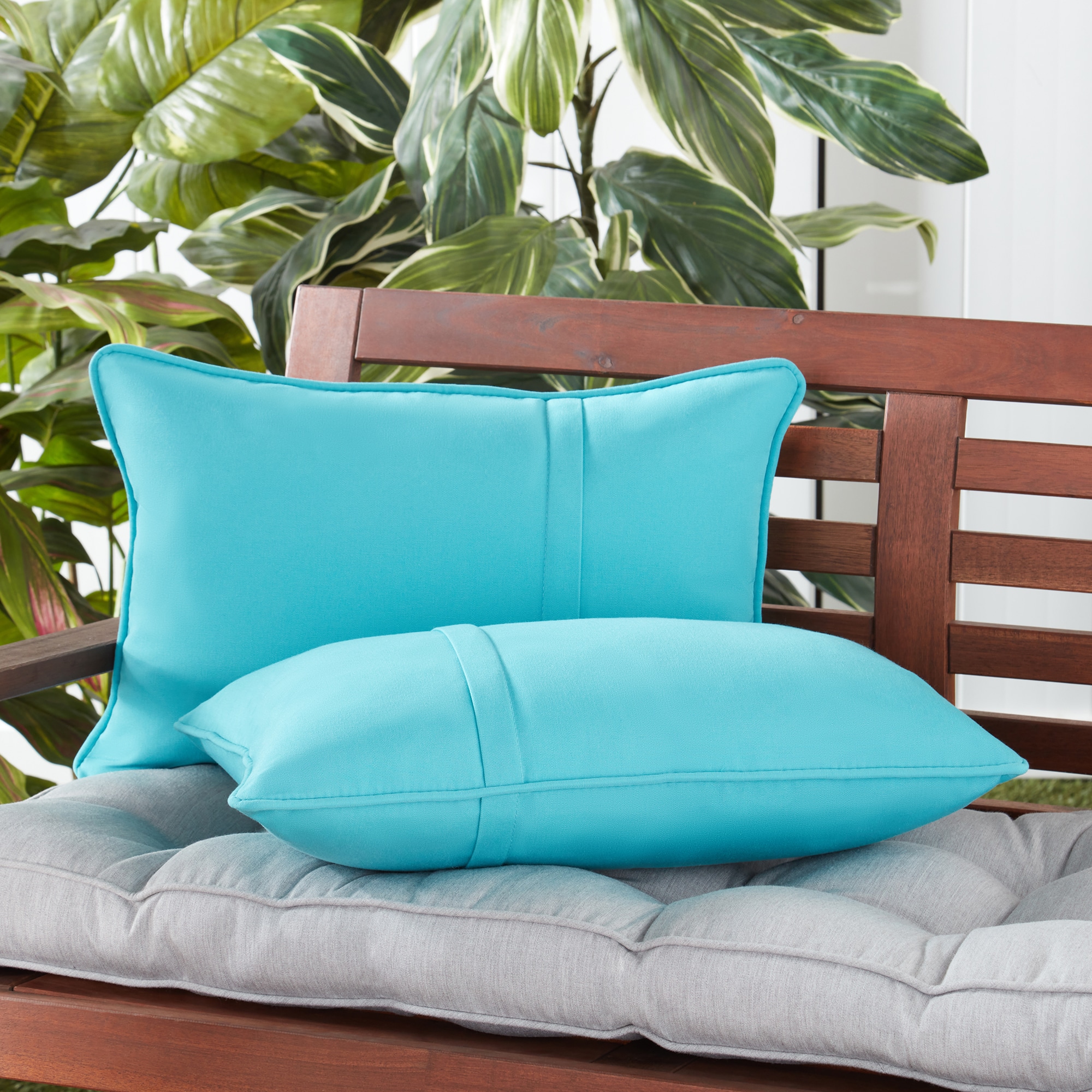 La Jolla Outdoor Water Resistant Rectangular Throw Pillows - Set of 4  Blue/White - Jailhouse, 1 unit - Jay C Food Stores