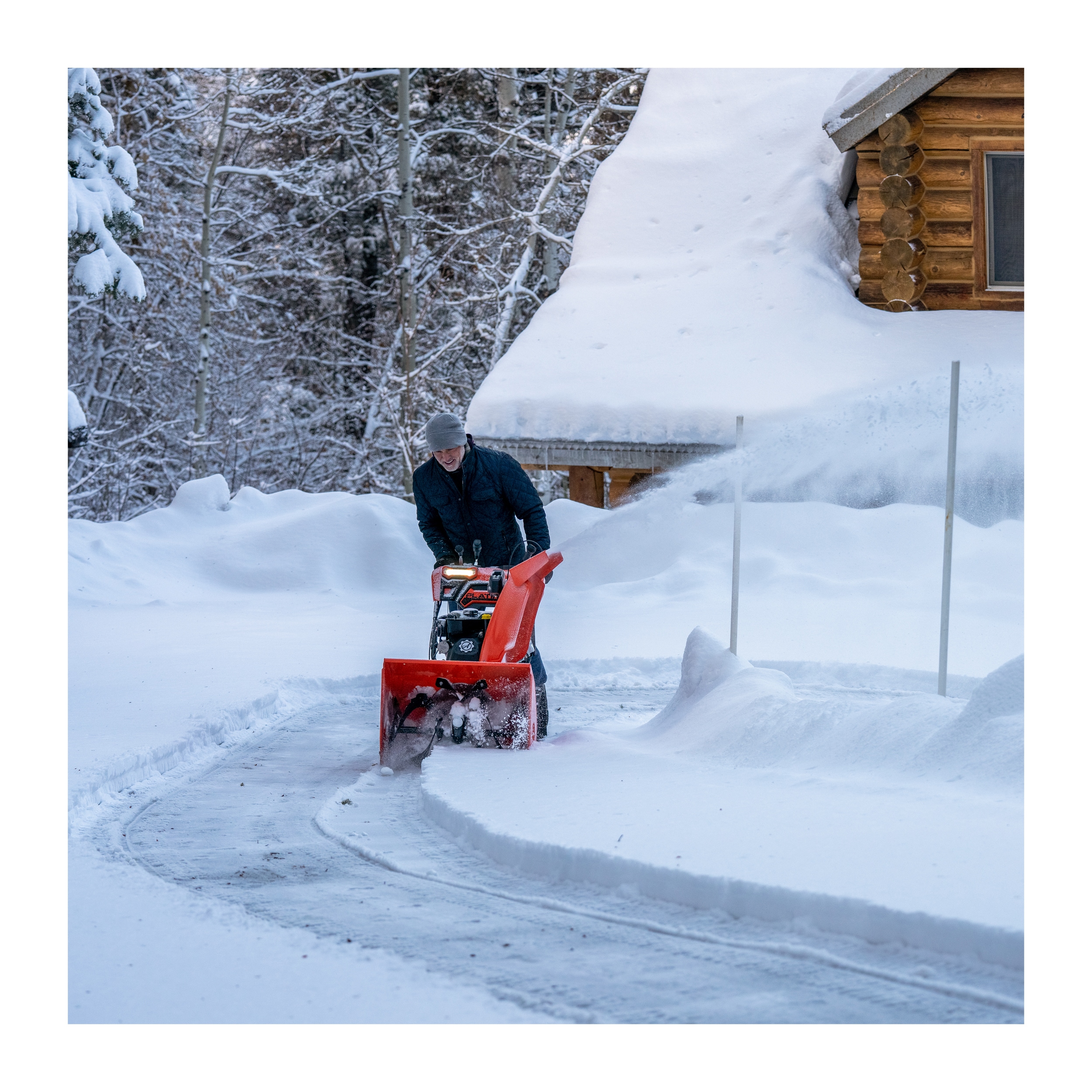 Ariens Power brush 28-in 177-cu cm Two-stage Self-propelled Gas Snow Blower  with Push-button Electric Start;;; at