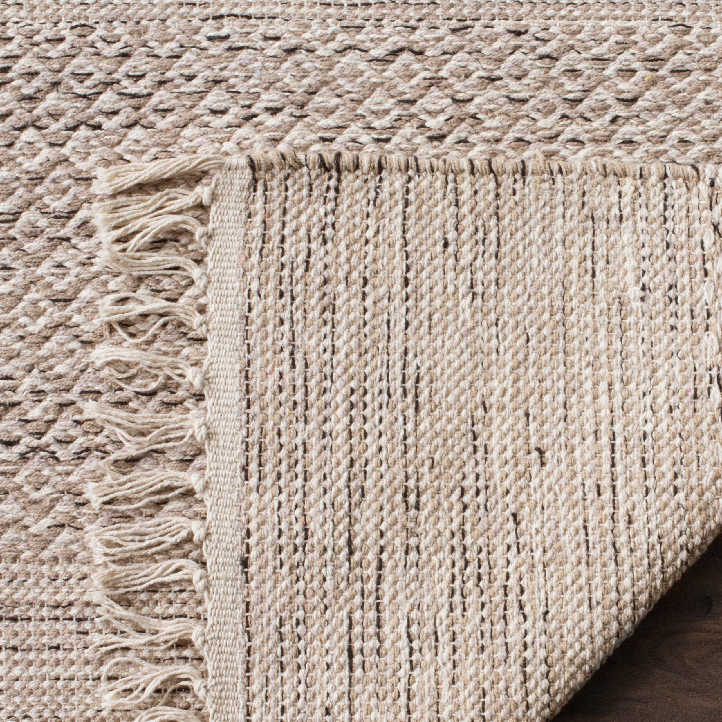 Safavieh MTK330M-4SQ rugs - View #4