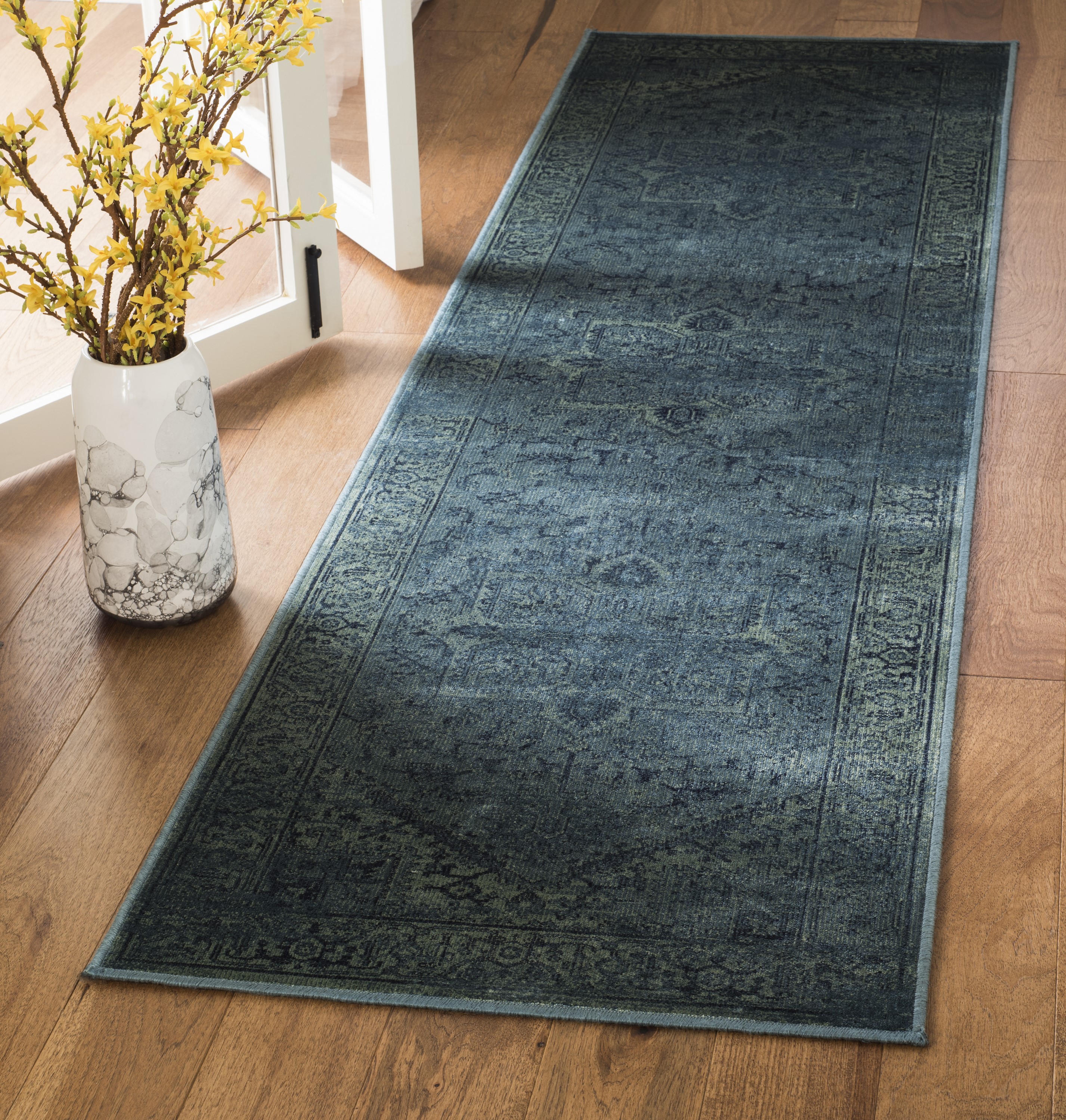 Safavieh VTG114-2220-28 Vintage Homaz 2 x 8 (ft) Loomed Synthetic Turquoise Rectangular Indoor Distressed/Overdyed Vintage Runner rug