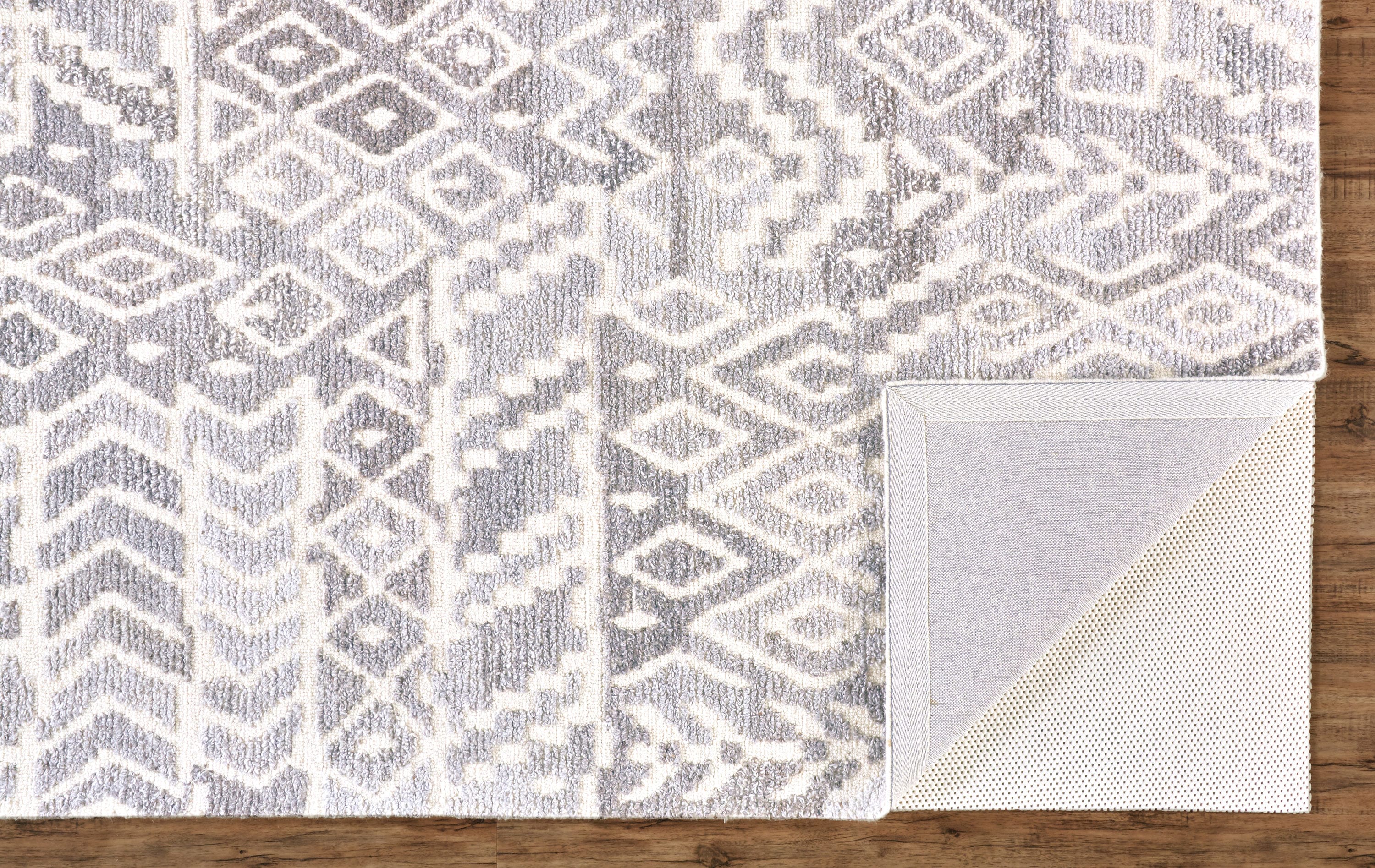 Gray Geometric Tufted Wool and Viscose Area Rug