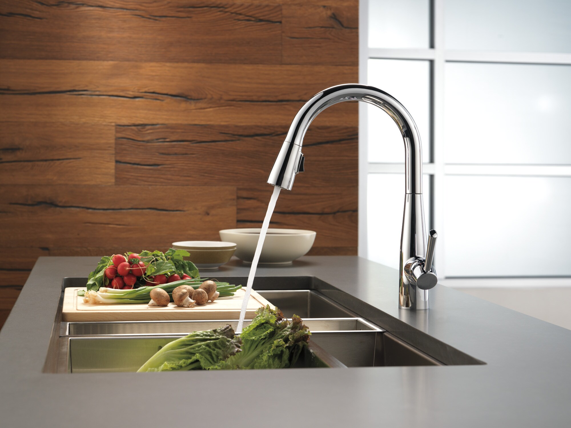 Chrome Pull-Down Single Handle Kitchen Faucet with Spray