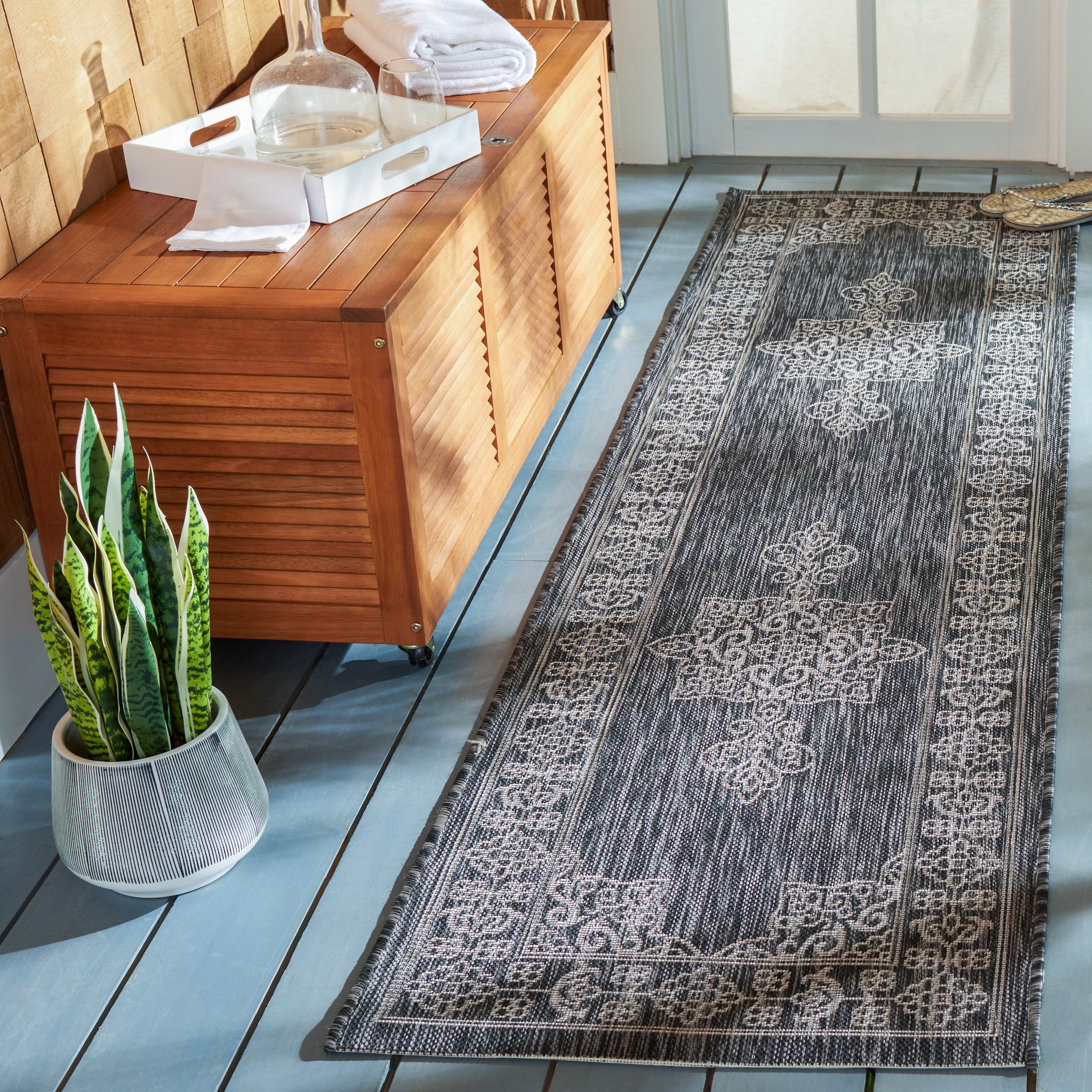 Safavieh CY8232-36621-28 Courtyard 2 x 8 (ft) Loomed Polypropylene Black/Ivory Rectangular Indoor/Outdoor Abstract Coastal Runner rug
