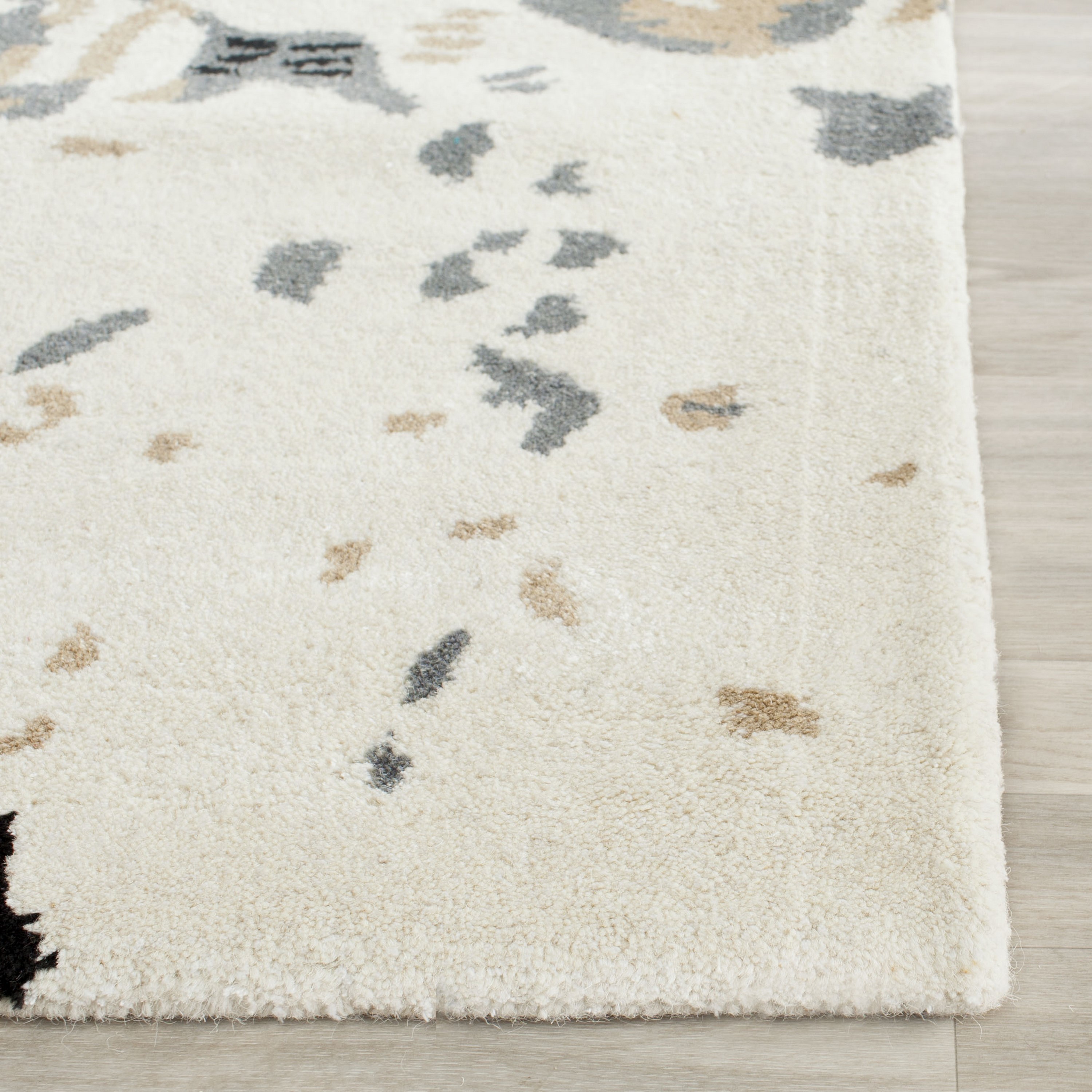 Ivory and Gray Hand-Tufted Wool Rectangular Area Rug