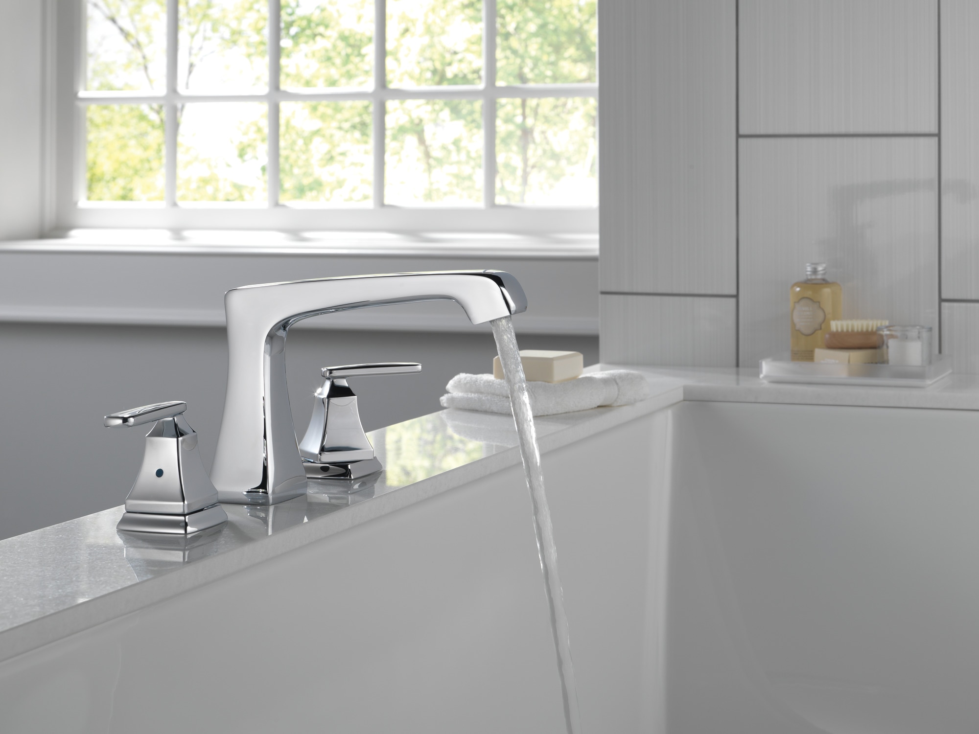 Delta T2764 Roman-Tub-Faucets - View #3