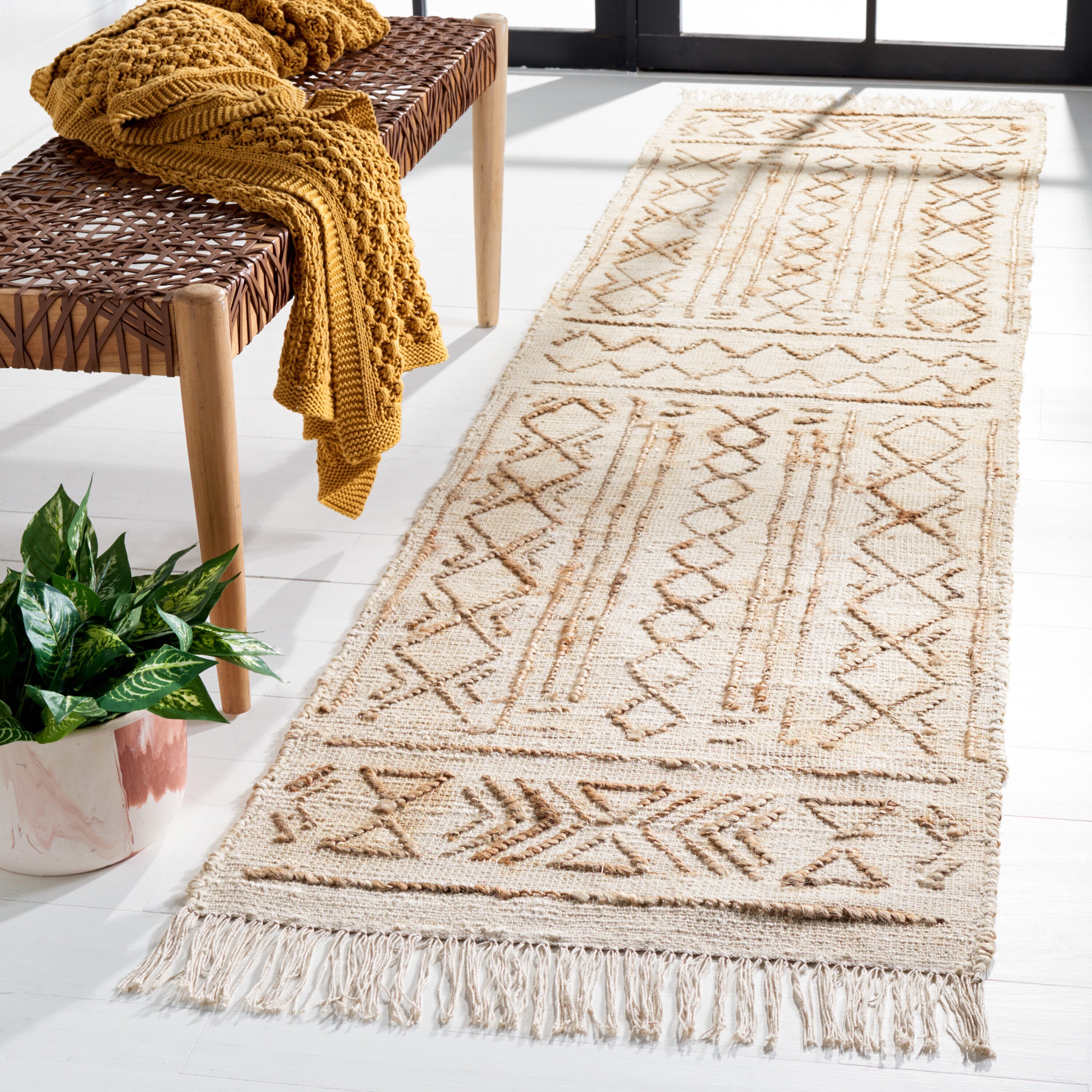  Natural Fiber 409 Natural/Beige Bohemian 2ft-3in x 9ft Runner Rug