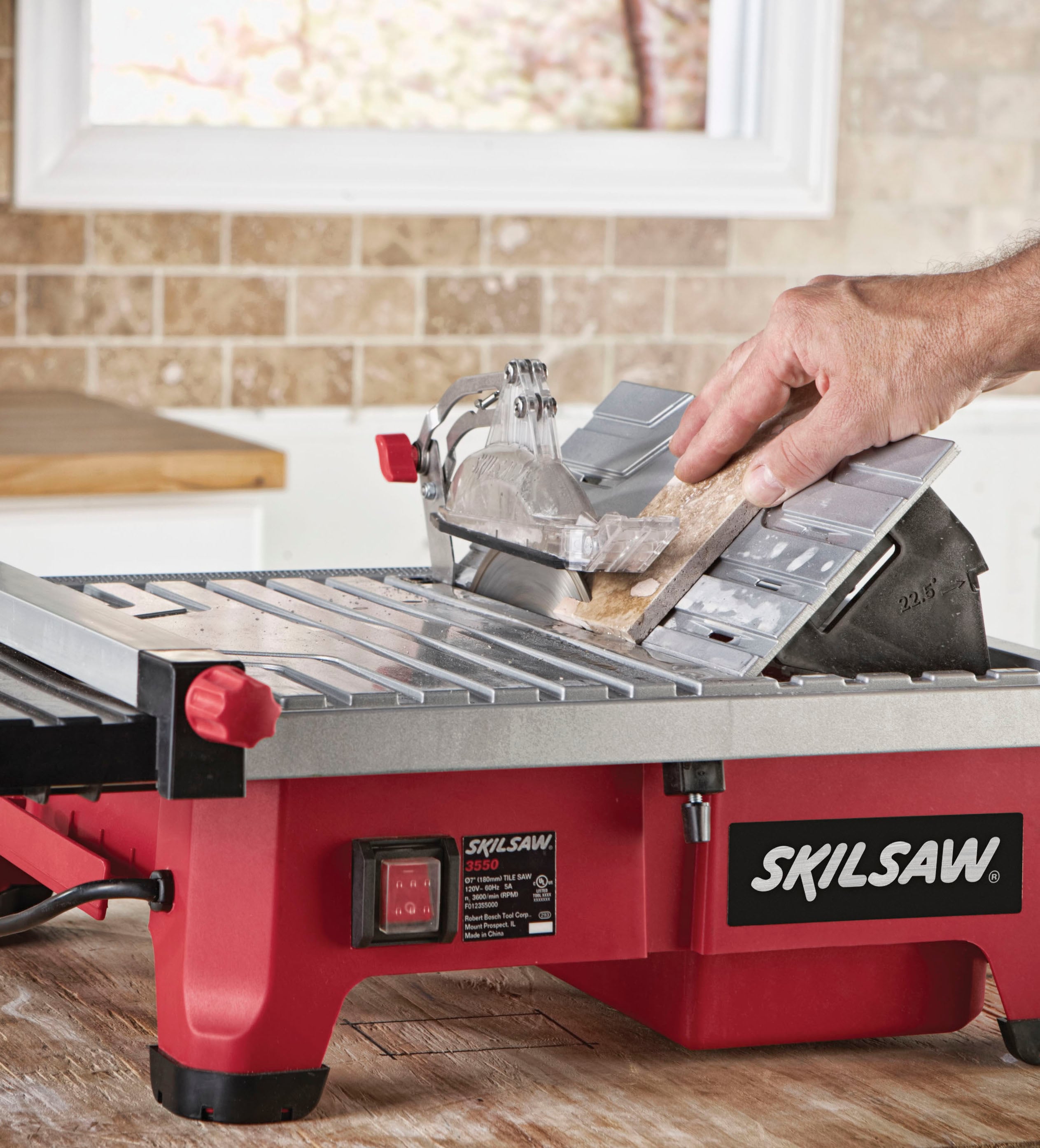SKILSAW 7-in 5-Amp Wet Tabletop Corded Tile Saw at
