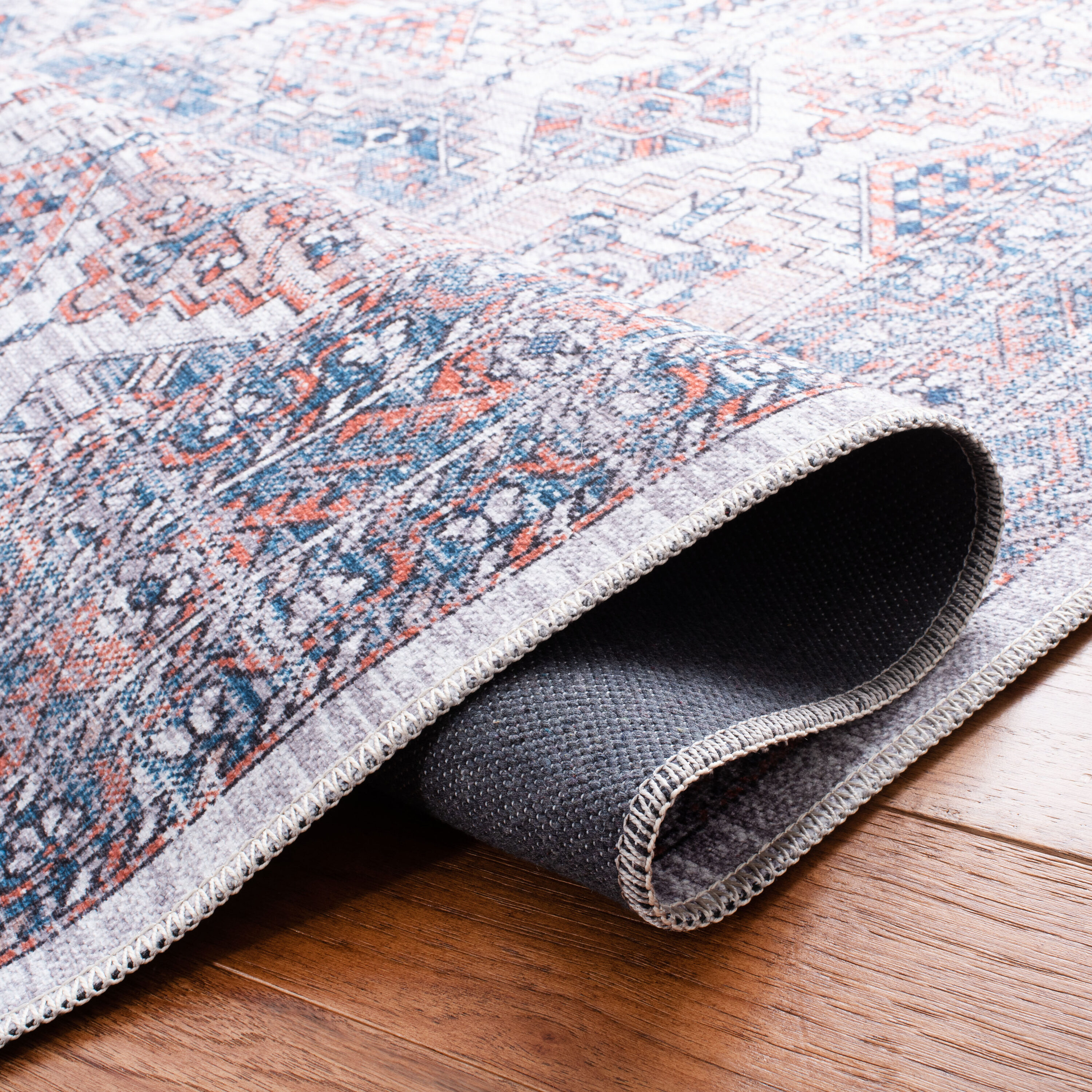 Serapi Ivory and Rust Rectangular Viscose Area Rug, 4' x 6'