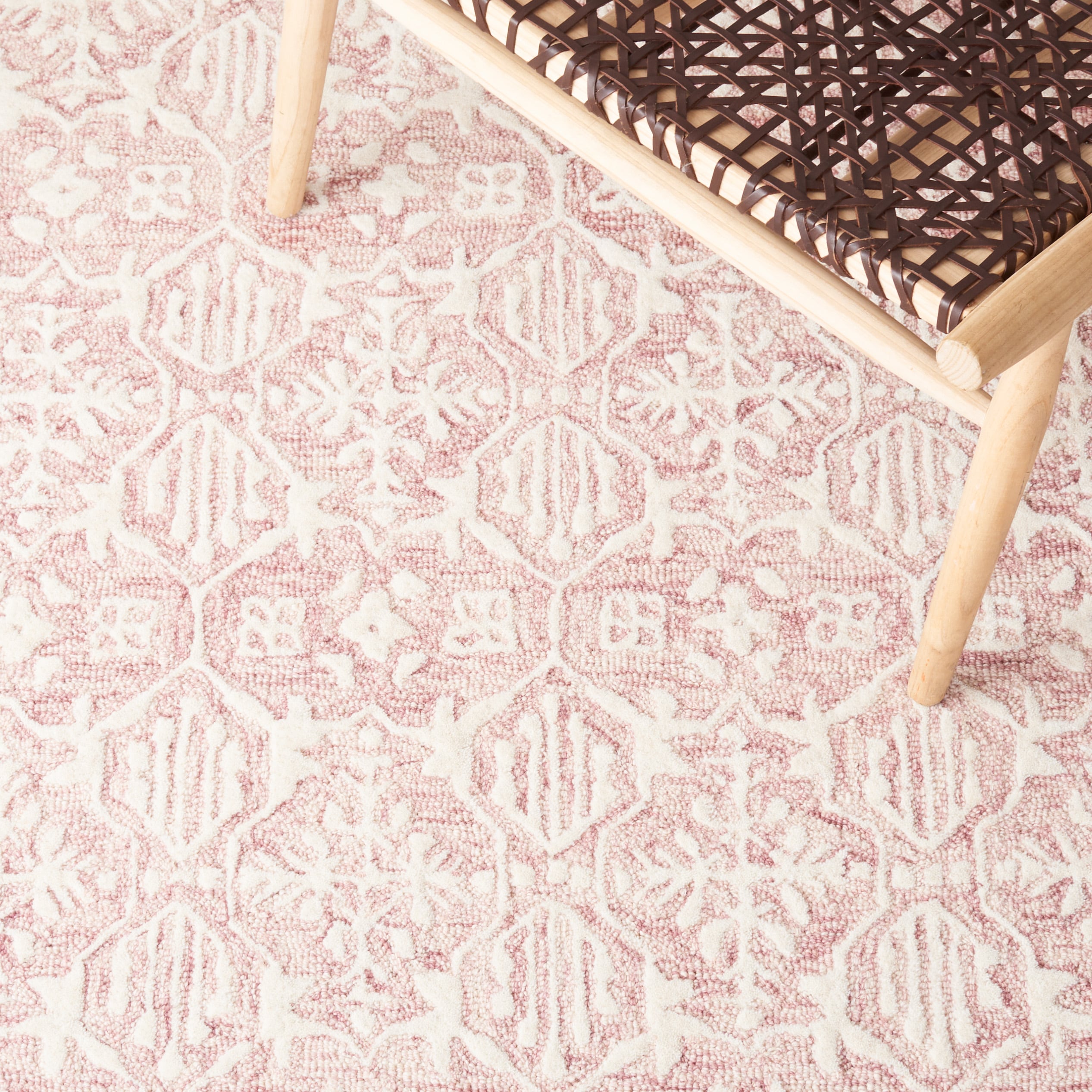 Safavieh MET903U-5 rugs - View #7