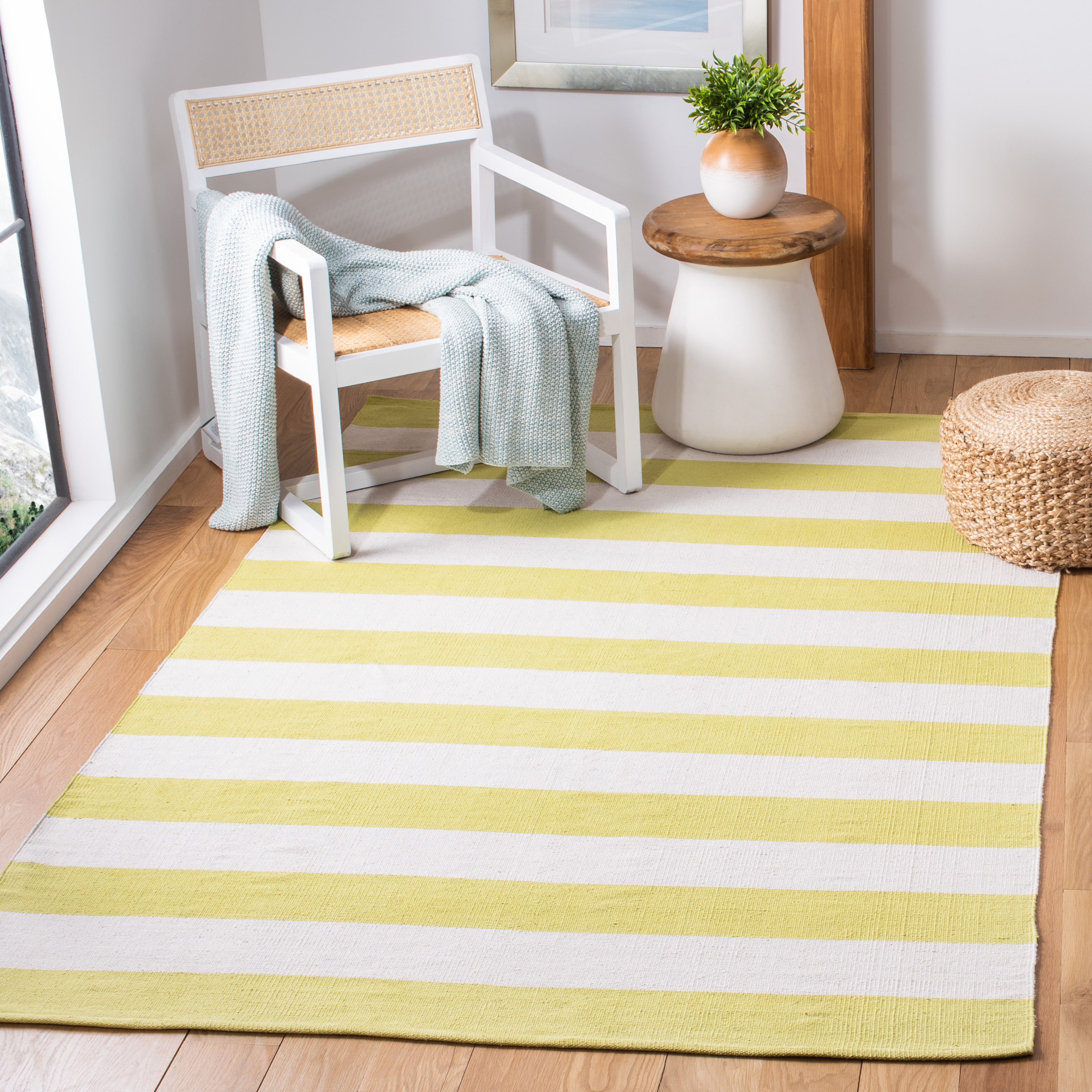 Safavieh MTK712E-6SQ Montauk Maslin 6 x 6 (ft) Cotton Green/Ivory Square Indoor Stripe Coastal Area rug