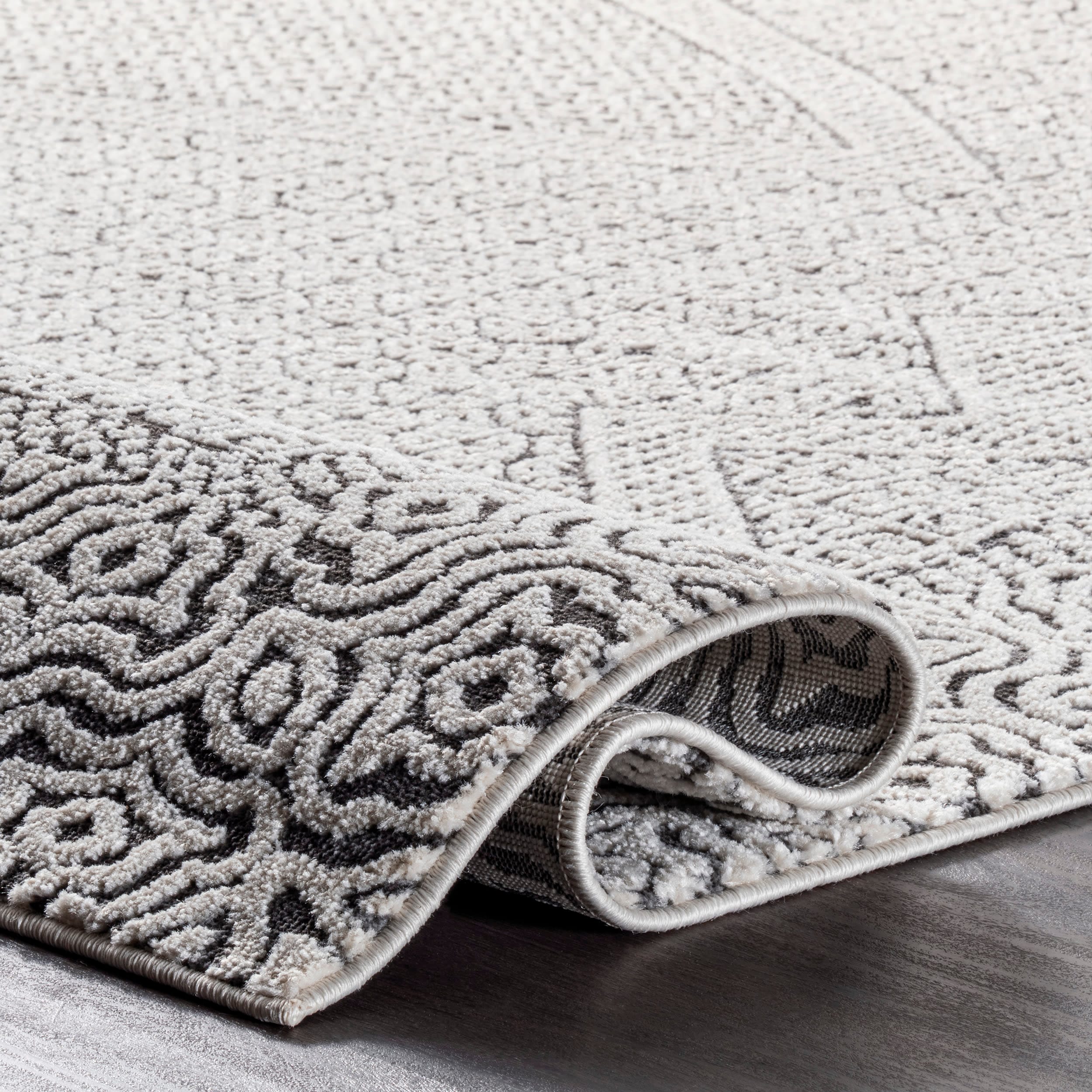 Gray Geometric Synthetic Moroccan Area Rug, 6' 7" x 9'