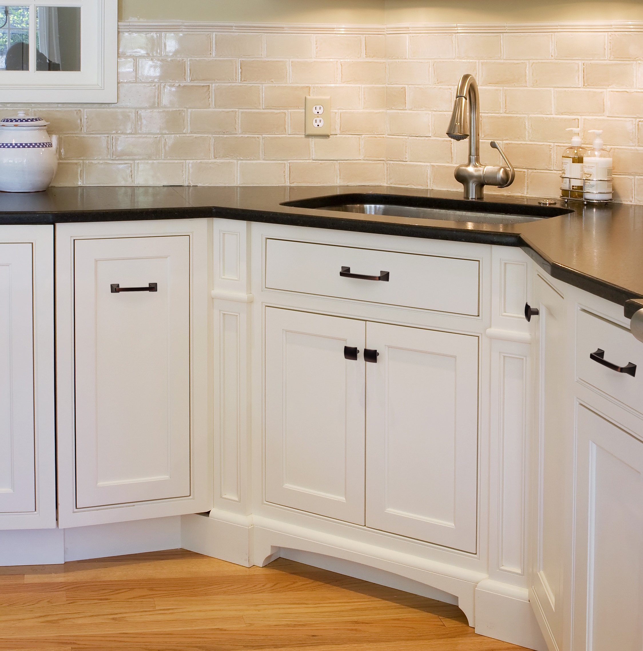 Utopia Alley HW235PLRB011-5 Cabinet-Knobs - View #9