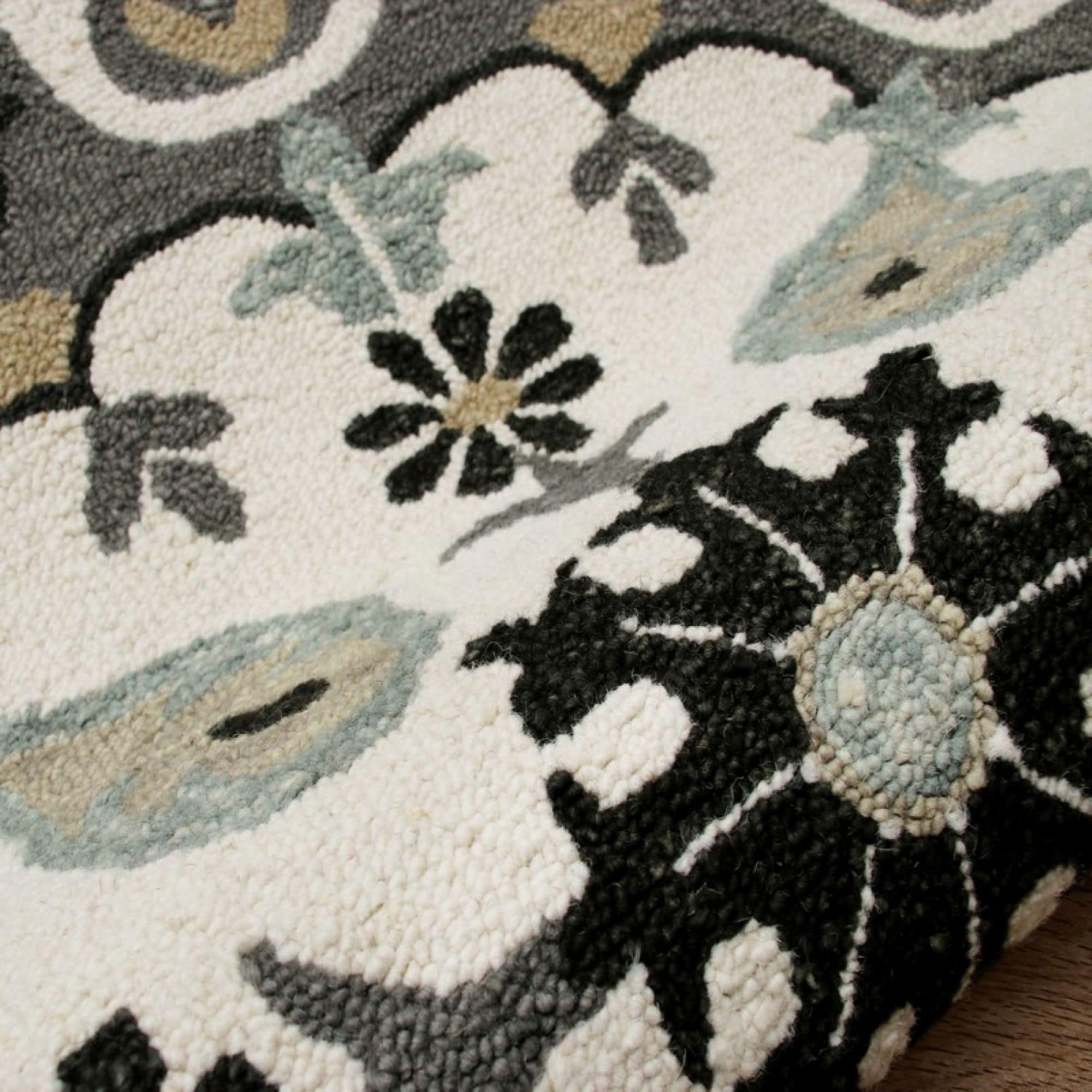 LR Home 5956A9084934J8 rugs - View #4