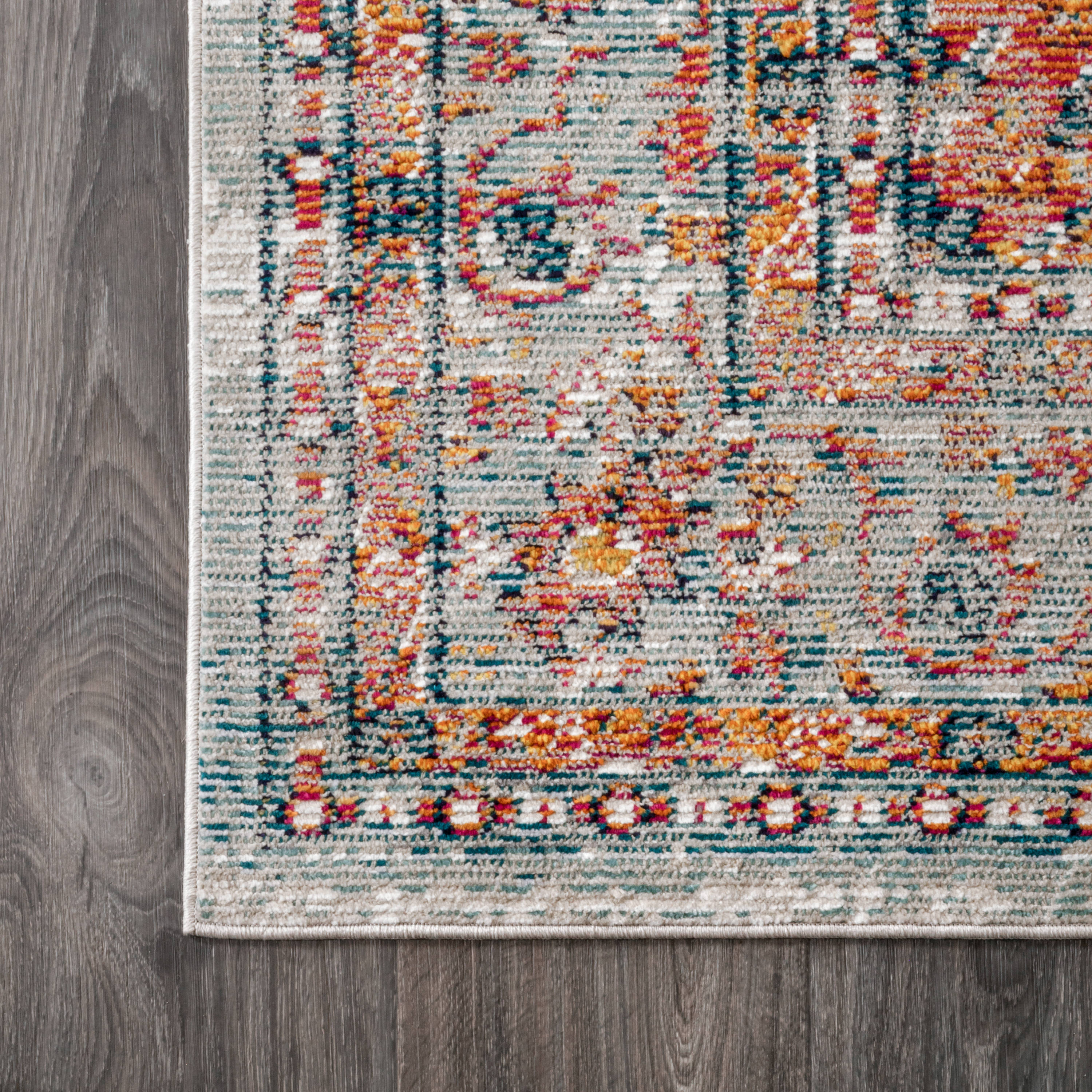 Ivory Coral Medallion 4' x 6' Synthetic Easy-Care Area Rug