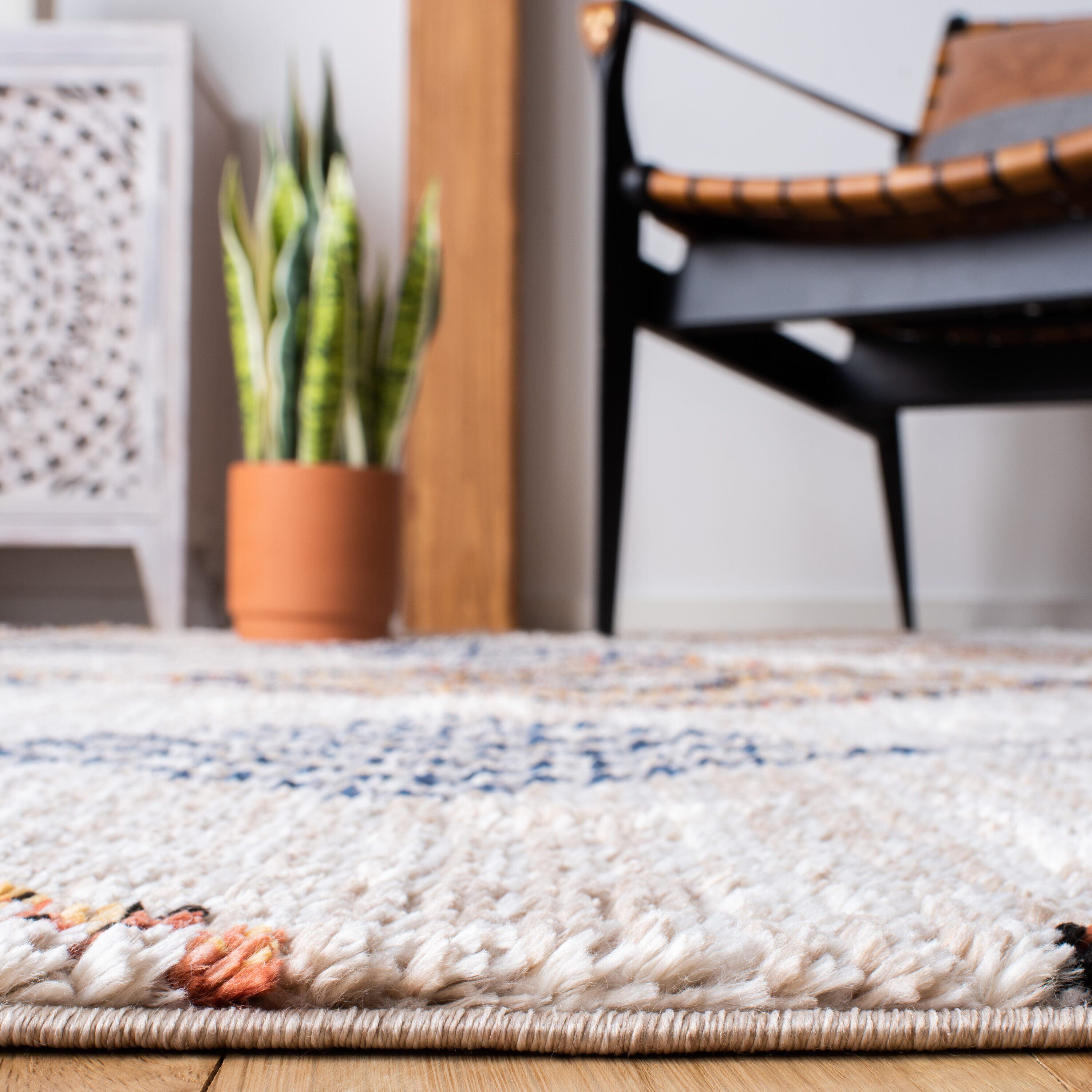 Safavieh MRC860F-28 rugs - View #4