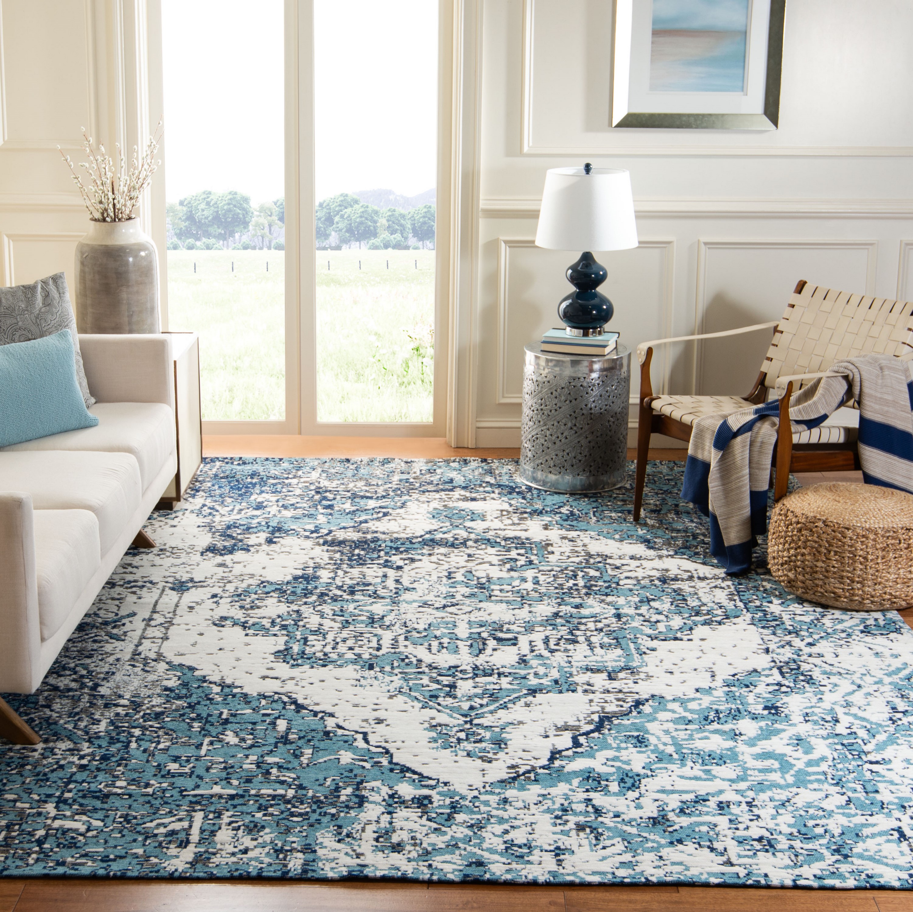 Safavieh CLV703M-8 Classic Vintage Dollete 8 x 10 (ft) Loomed Synthetic Blue/Ivory Rectangular Indoor Distressed/Overdyed Vintage Area rug