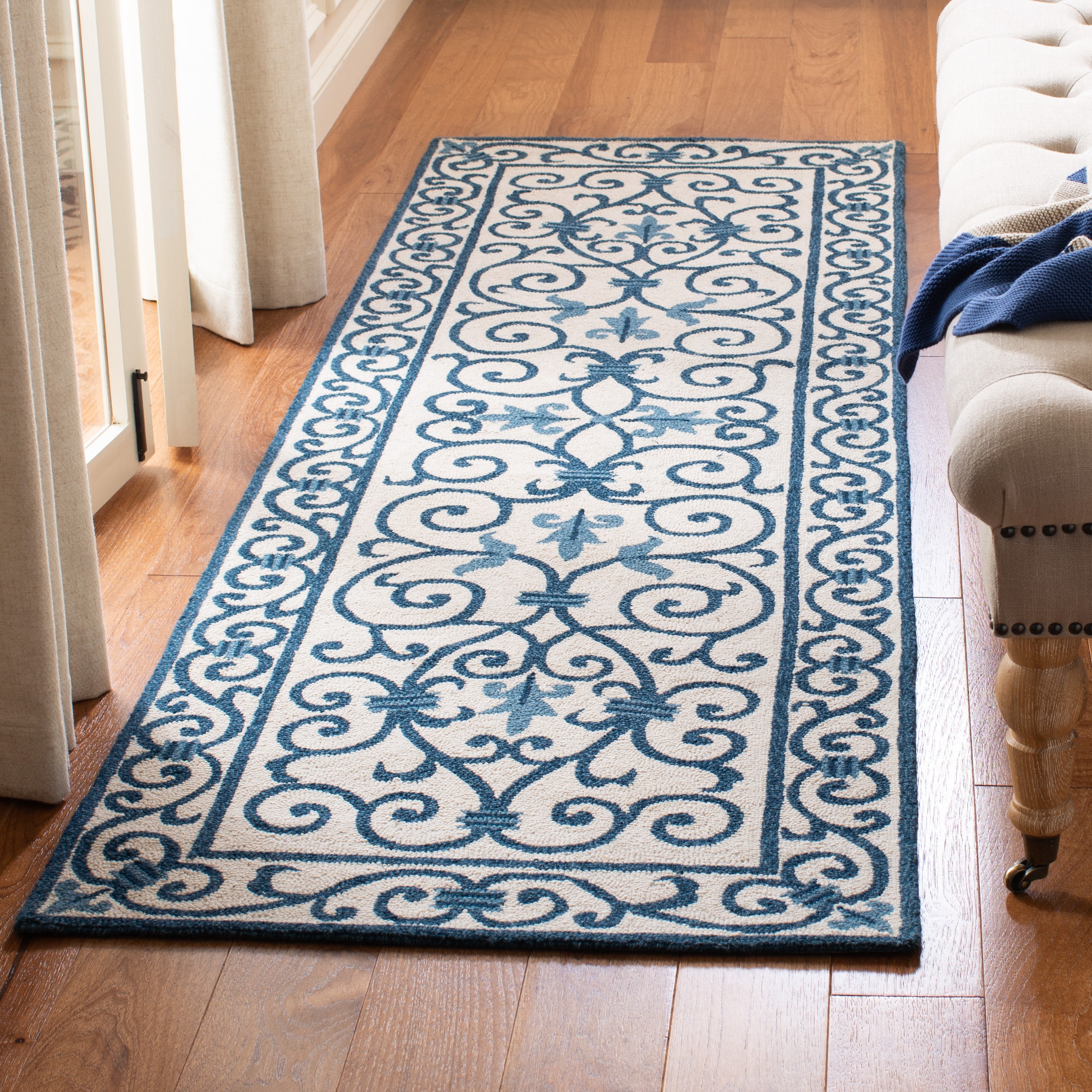Safavieh HK11I-28 Chelsea Iron Gate 3 x 8 (ft) Hooked Wool Ivory/Dark Blue Rectangular Indoor Abstract Runner rug
