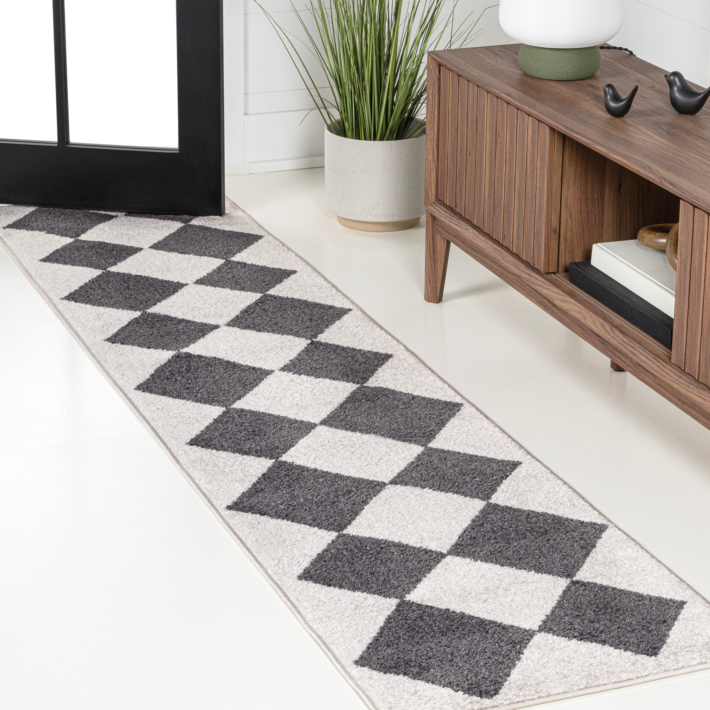 JONATHAN  Y ATH100B-28 ATHENS Draper Classic Diamond Pattern 2 x 8 (ft) Loomed Polypropylene White/Dark Gray Rectangular Indoor Geometric Farmhouse/Cottage Runner rug