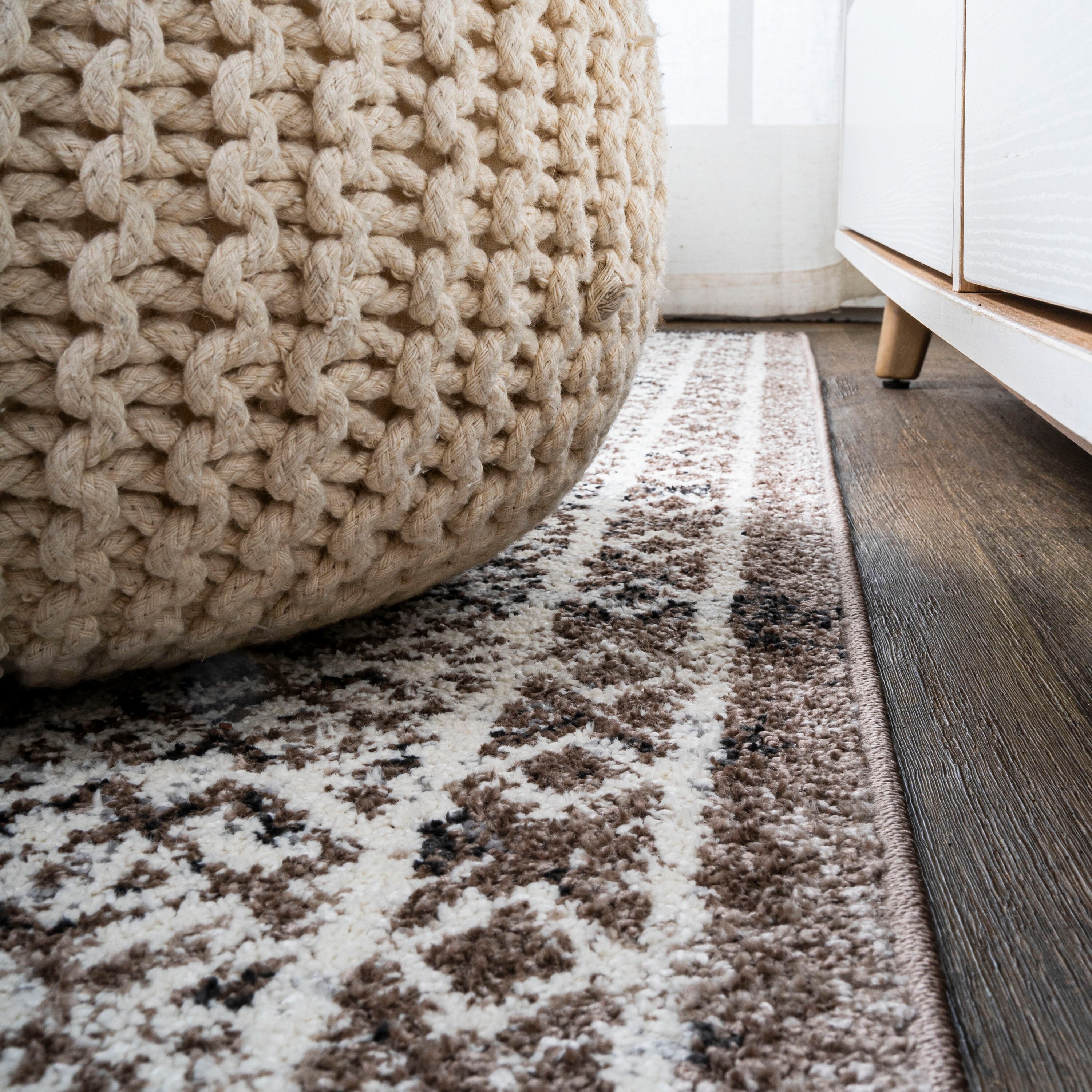 Bohemian Medallion Brown/Ivory Synthetic Area Rug - Easy Care