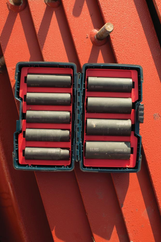 Bosch 9 Piece Standard SAE 1 2 in Drive Set 6 point Impact