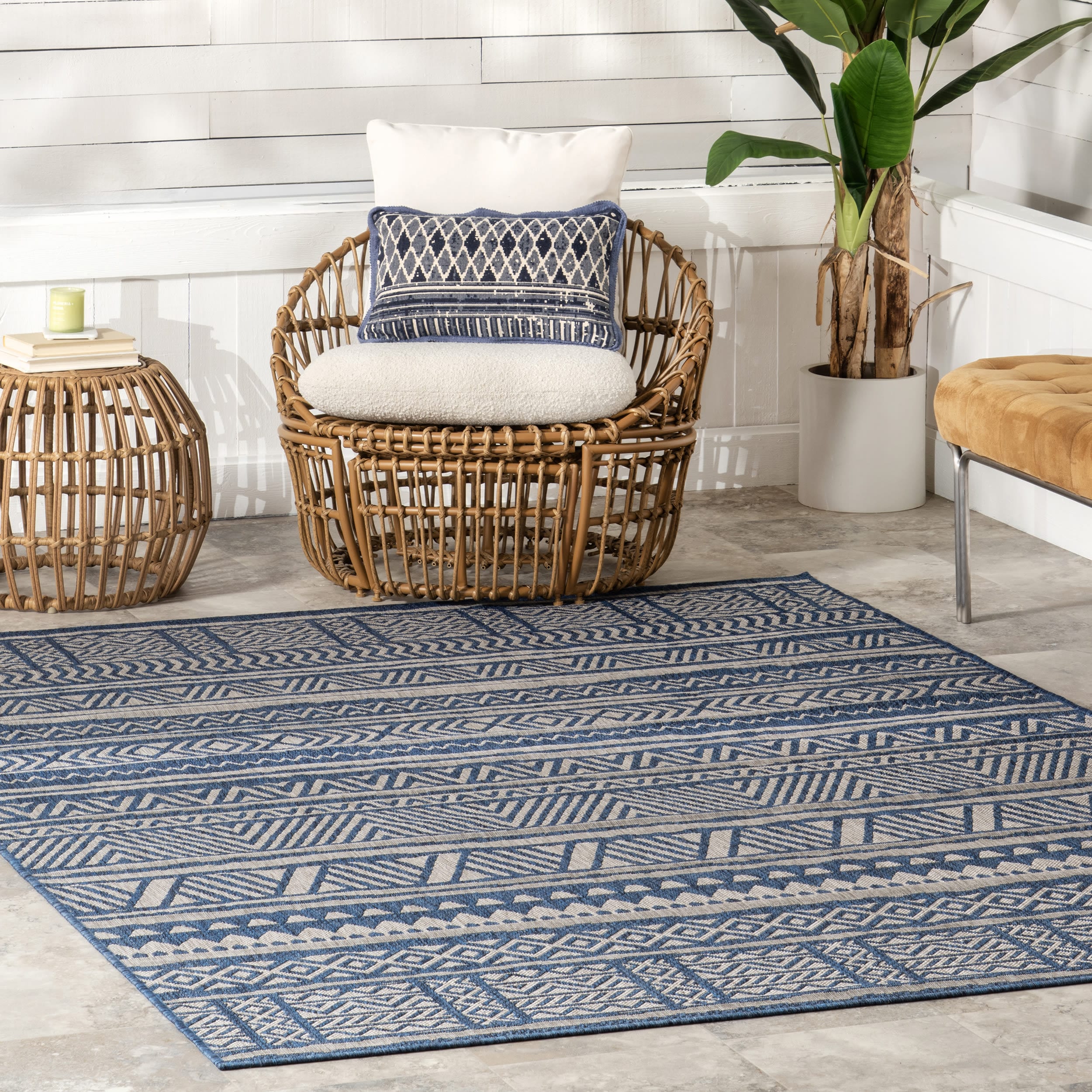 nuLOOM GBCB34F-6709 Abbey 7 x 9 (ft) Loomed Polypropylene Blue Rectangular Indoor/Outdoor Tribal Southwestern Area rug