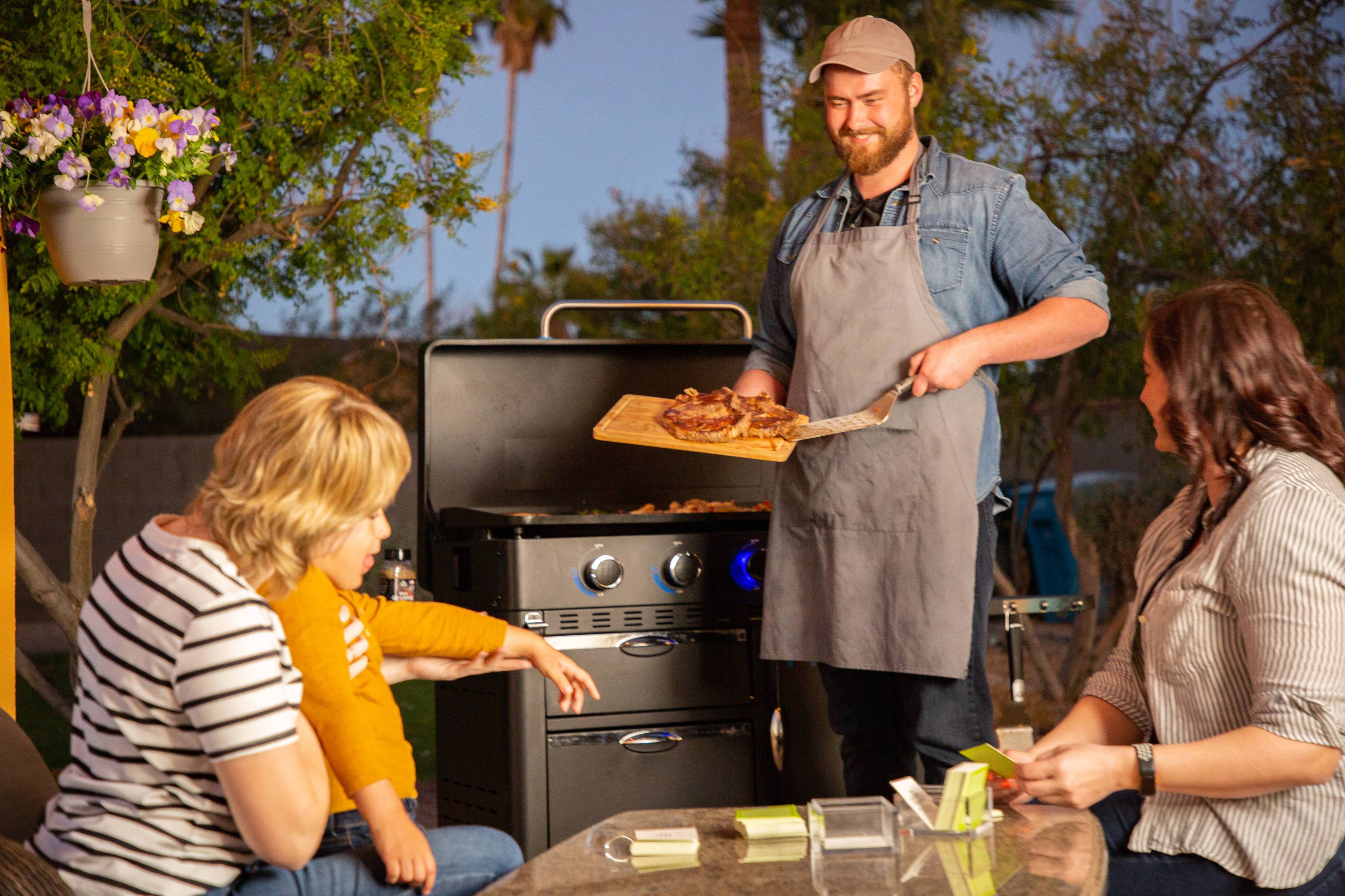 Pit Boss Ultimate 5Burner Liquid Propane Flat Top Grill in the Flat