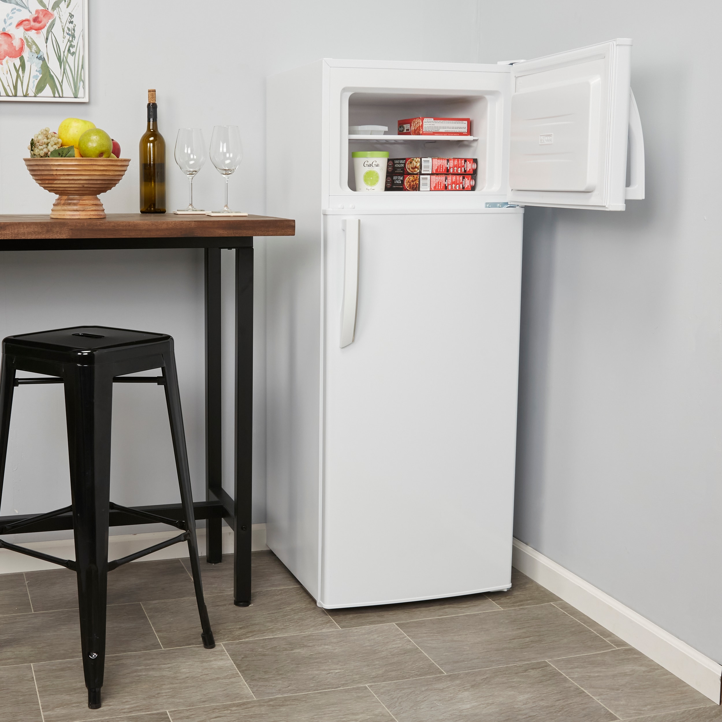 Premium Levella 7.3-cu ft Counter-depth Top-Freezer Refrigerator (White ...