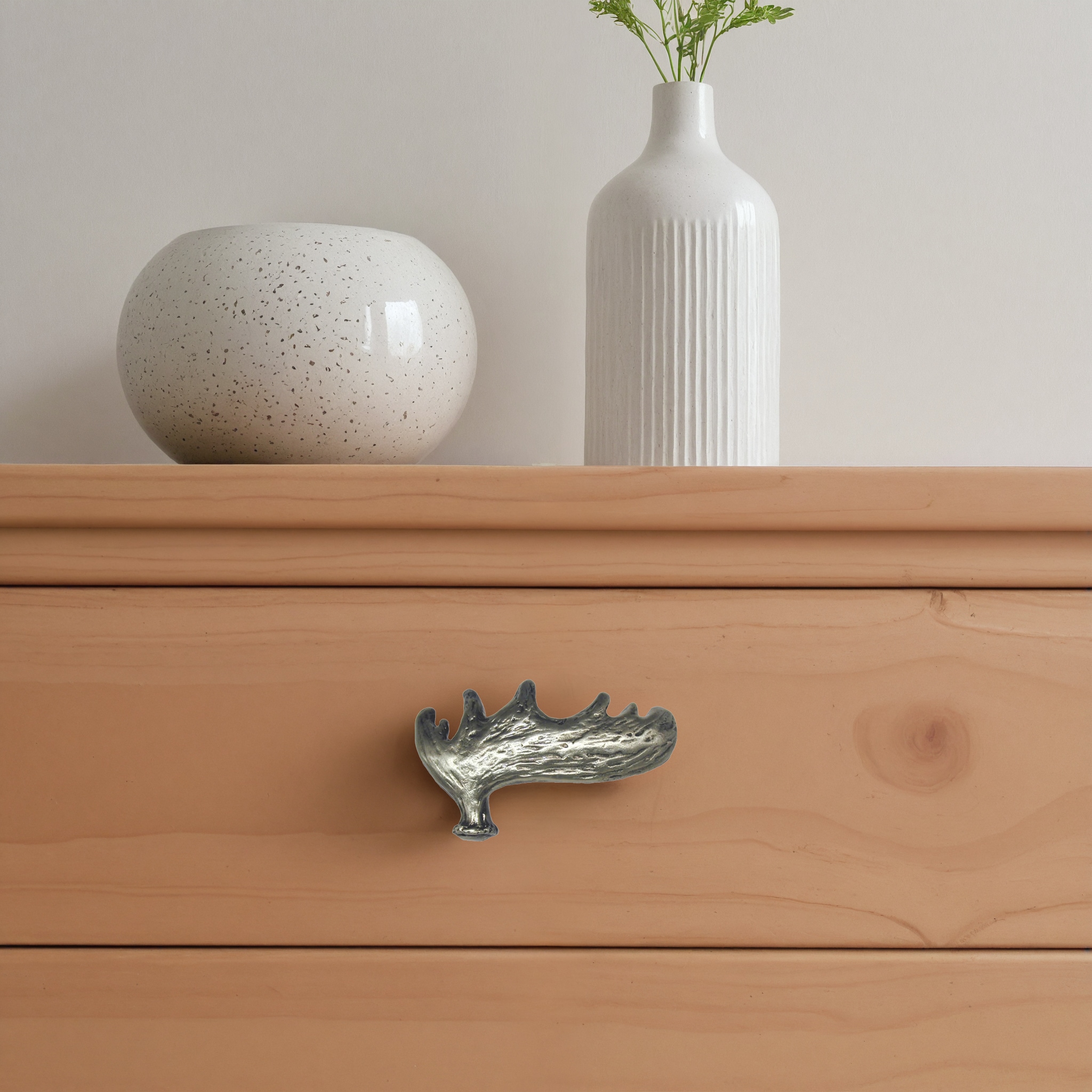 Sierra Lifestyles 681436 Cabinet-Pulls - View #2