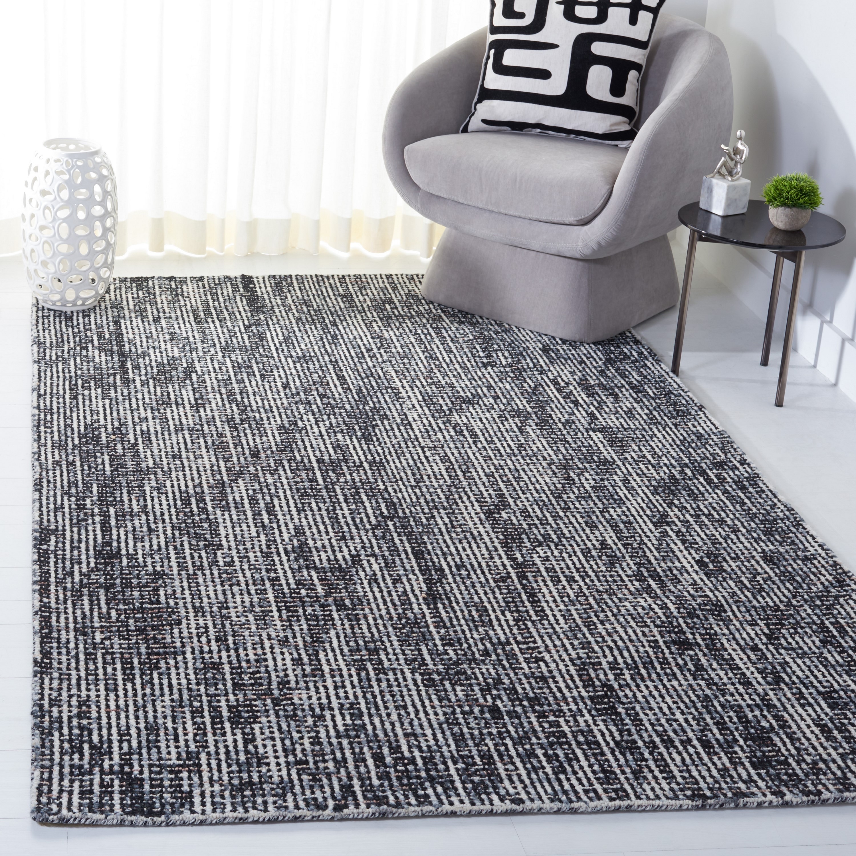Safavieh ABT468L-5 Abstract Lottie 5 x 8 (ft) Tufted Wool Black/Gray Rectangular Indoor Abstract Bohemian/Eclectic Area rug
