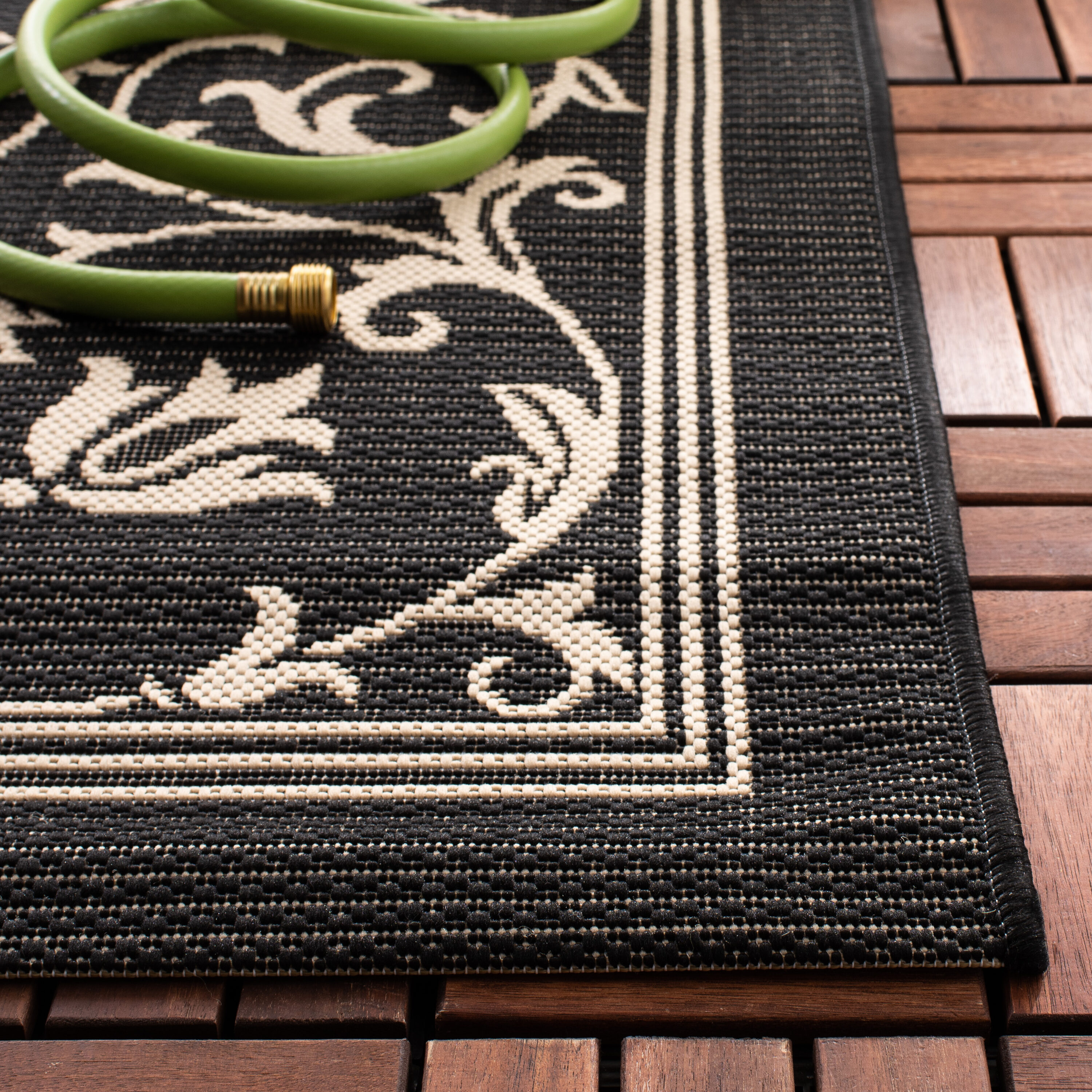 Safavieh CY2098-3908-8 Courtyard Heirloom Gate 8 x 11 (ft) Loomed Polypropylene Black/Sand Rectangular Indoor/Outdoor Floral/Botanical Coastal Area rug