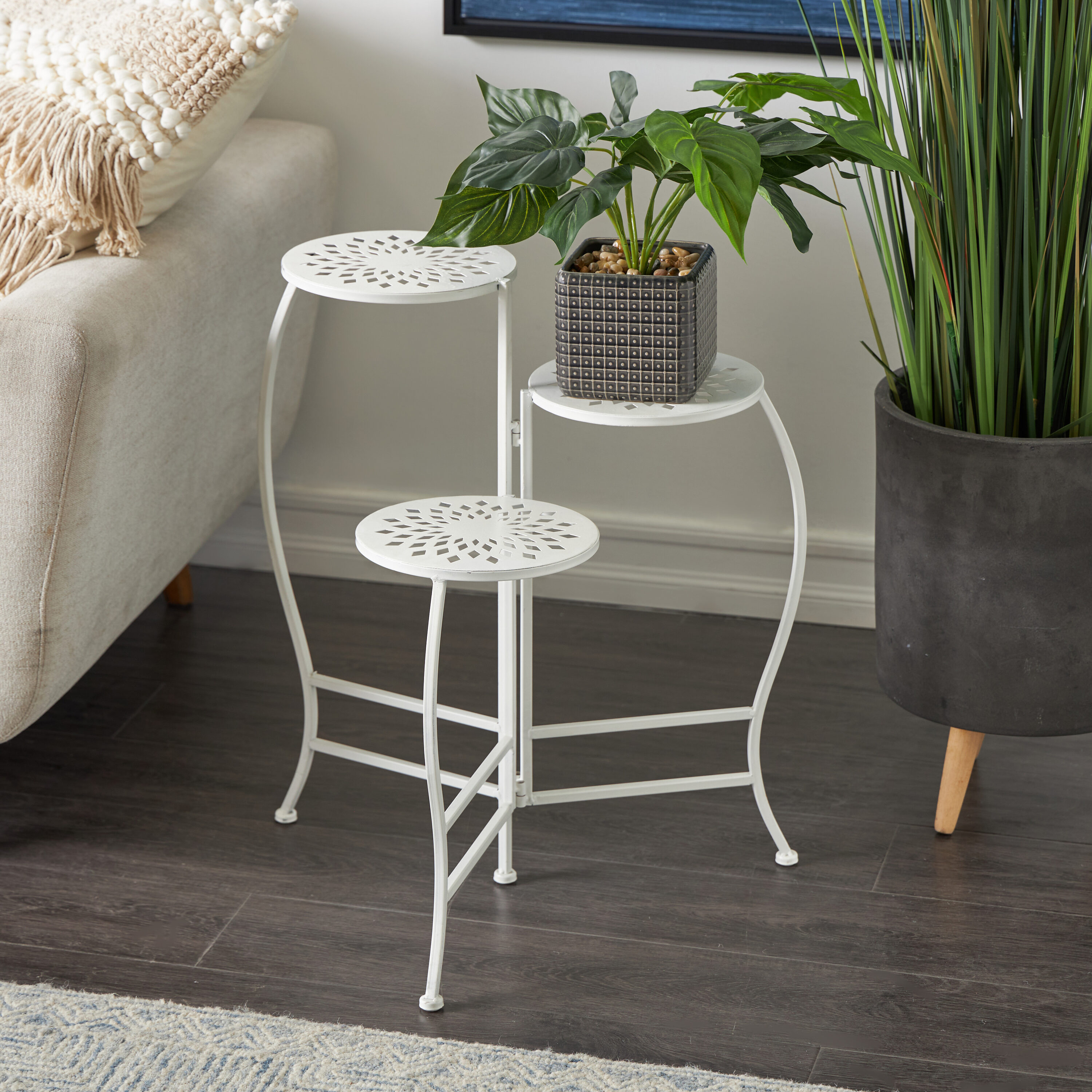 Grayson Lane 45079 24-in H x 36-in W Matte White 3 Tier Indoor/Outdoor Round Steel Plant Stand
