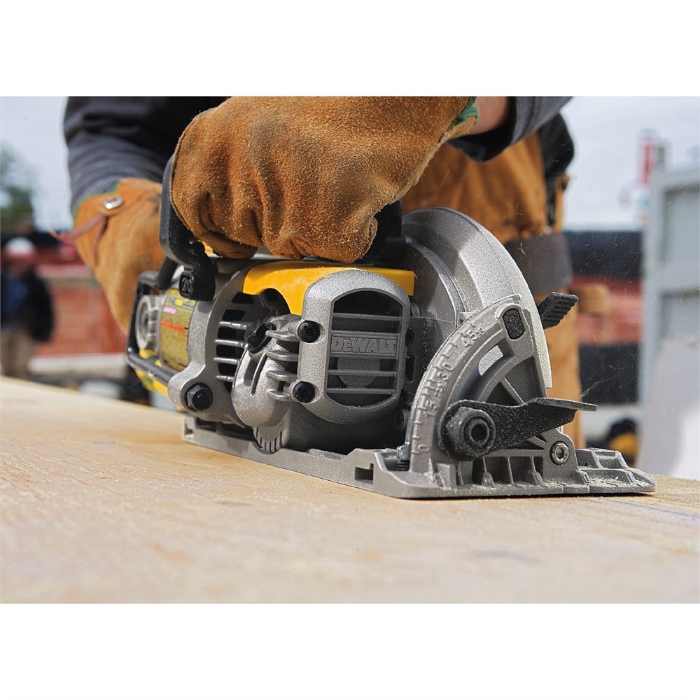 DEWALT 15-Amp 7-1/4-in Worm Drive Corded Circular Saw in the Circular Saws  department at