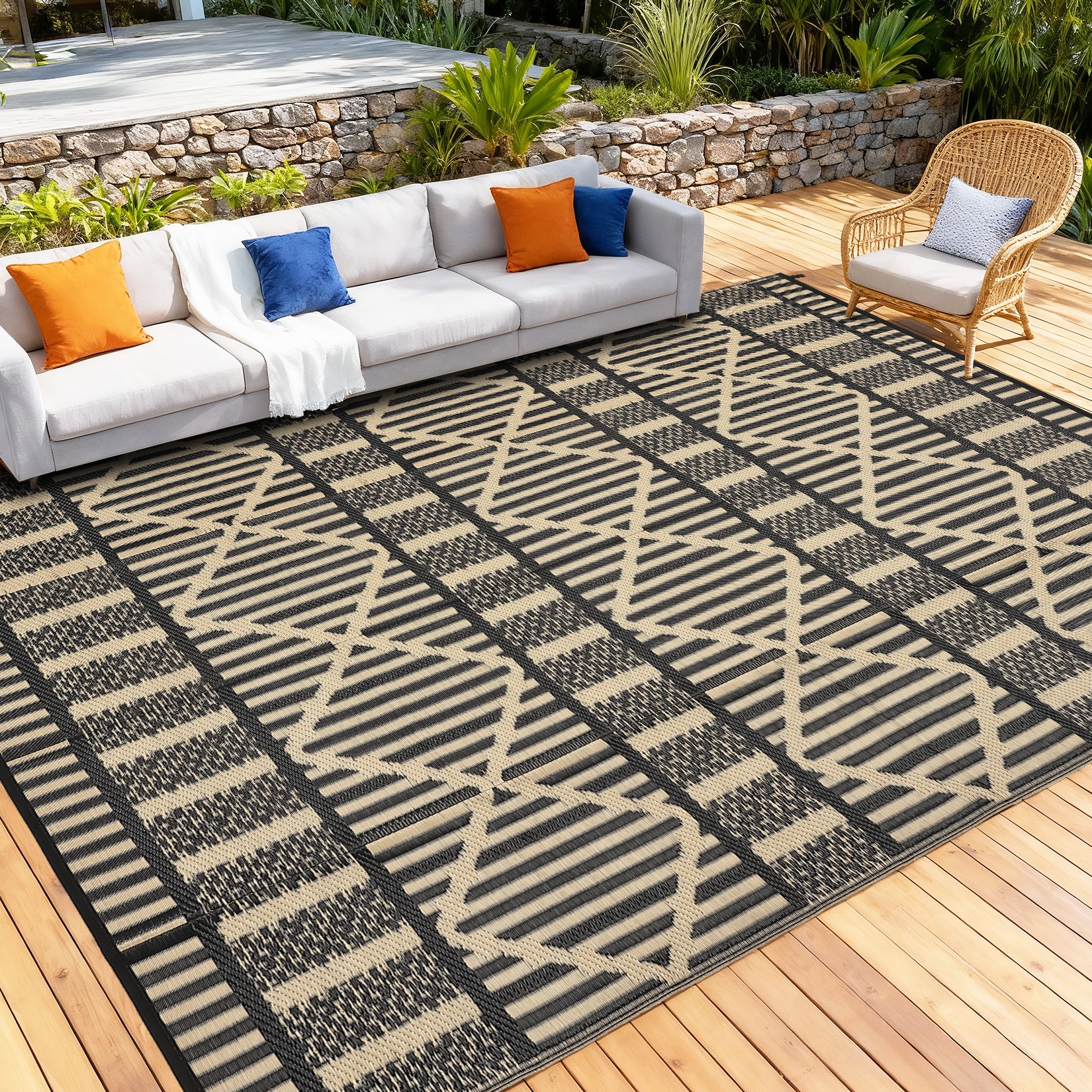 8 x 10 ft Taupe Black Polyester Rectangular Outdoor Geometric Reversible Portable UV Resistant Portable Easy Cleaning Modern Area Rug