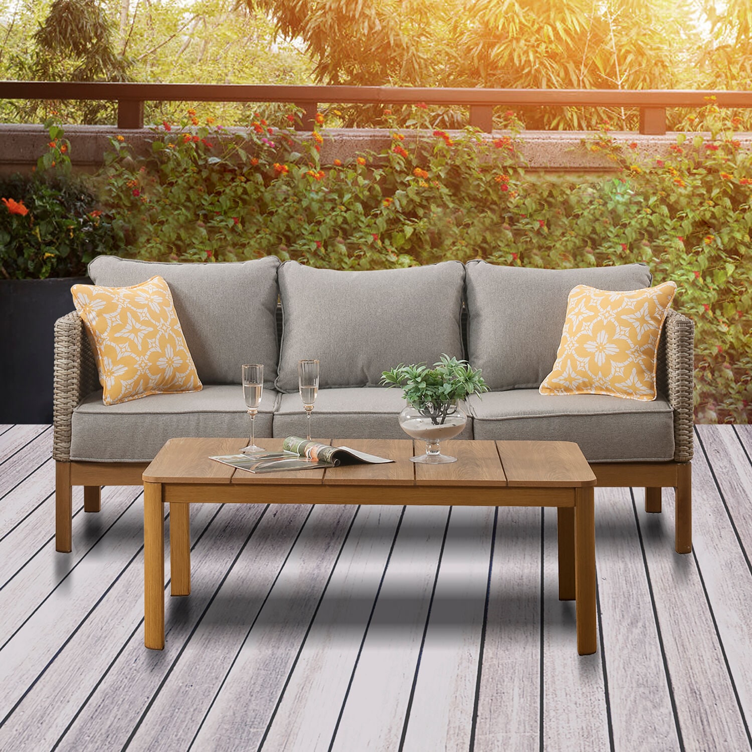 Hanover HANTPFLOR-YEL Outdoor-Accent-Pillows - View #4