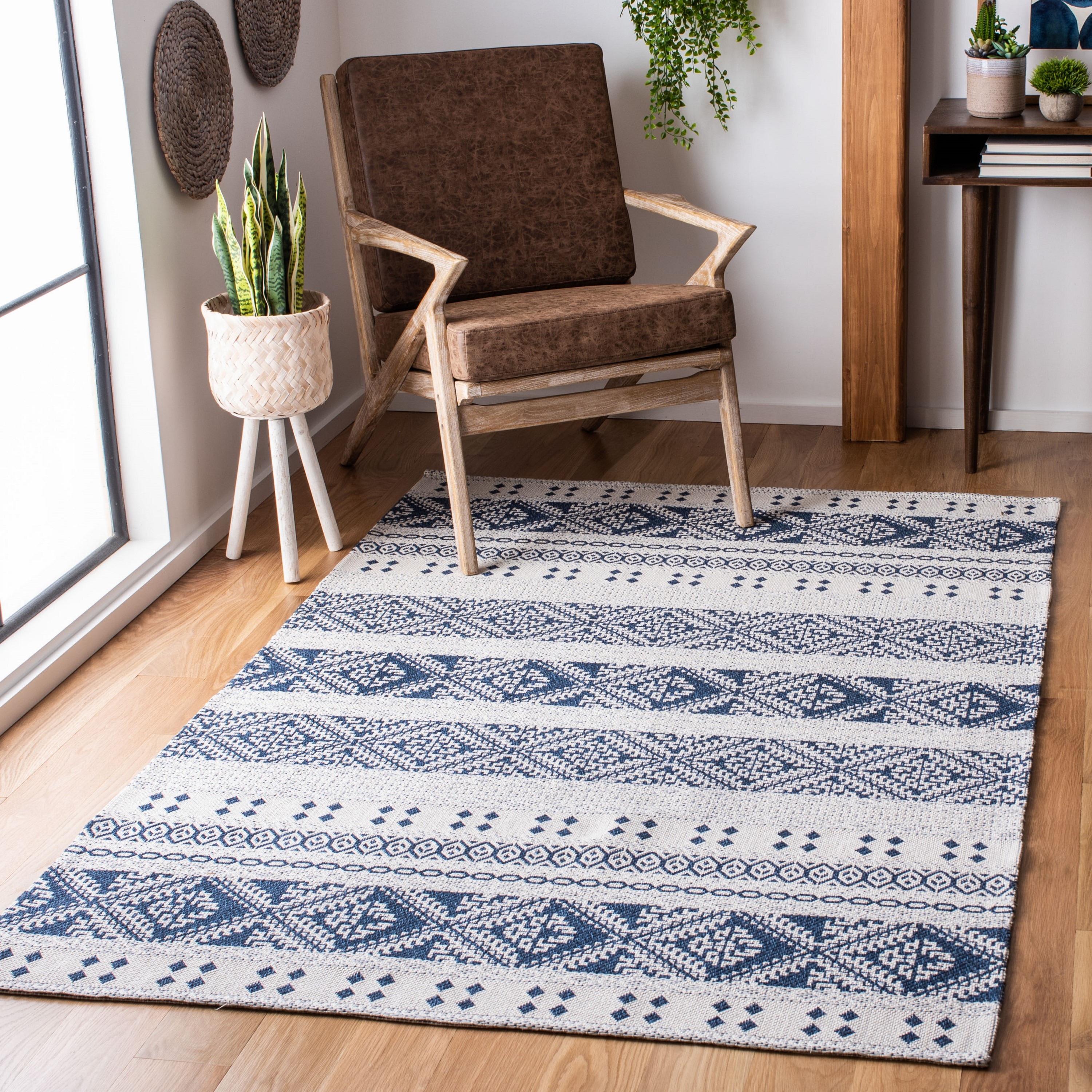 Safavieh AGT445N-9 Augustine Alon 9 x 12 (ft) Loomed Synthetic Navy/Creme Rectangular Indoor Abstract Lodge Area rug