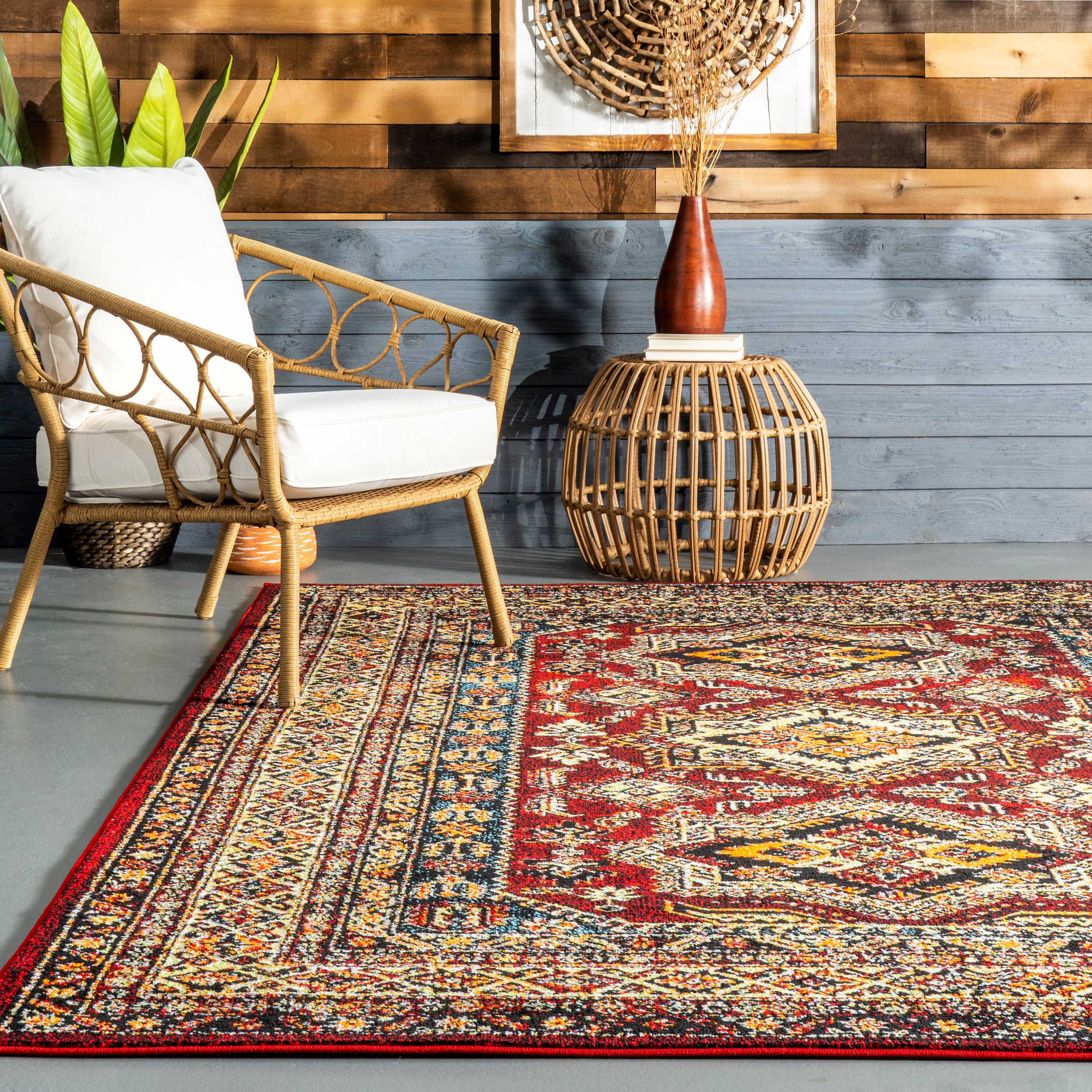 Medieval Red Round Synthetic Indoor/Outdoor Area Rug