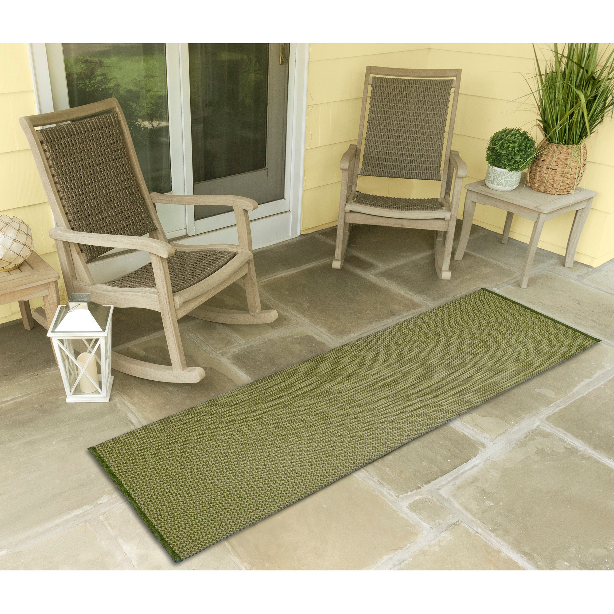 Liora Manne CAIR8678106 Calais 2 x 8 (ft) Braided Polypropylene Green Rectangular Indoor/Outdoor Solid Runner rug