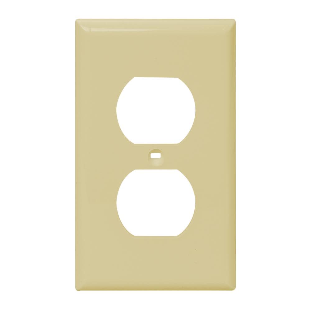 Utilitech 3021-IV10 1 -Gang Standard Size Ivory Plastic Indoor Duplex Wall Plate 10 -Pack