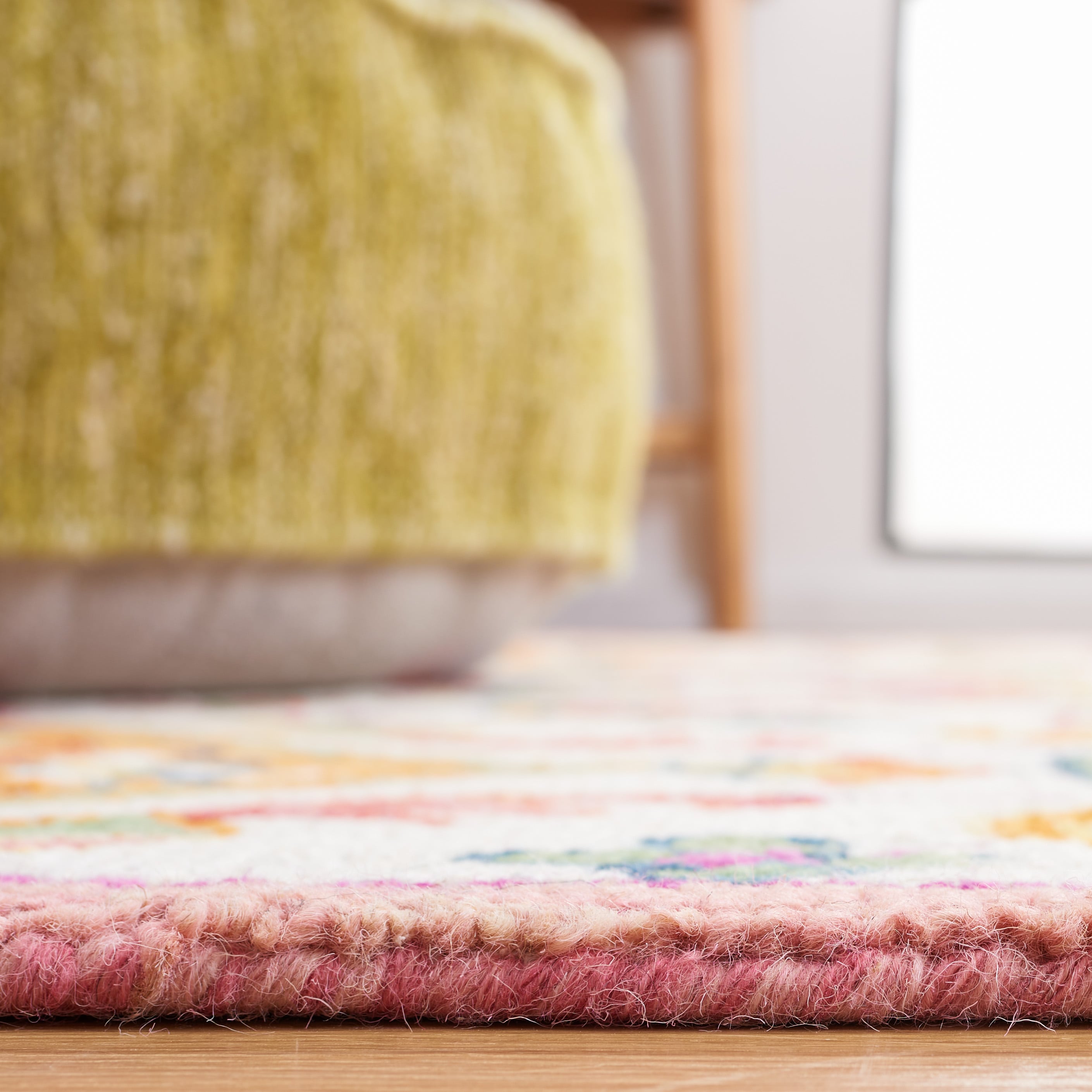Handmade Ivory Multicolor Wool Tufted Area Rug 2'3" x 4'