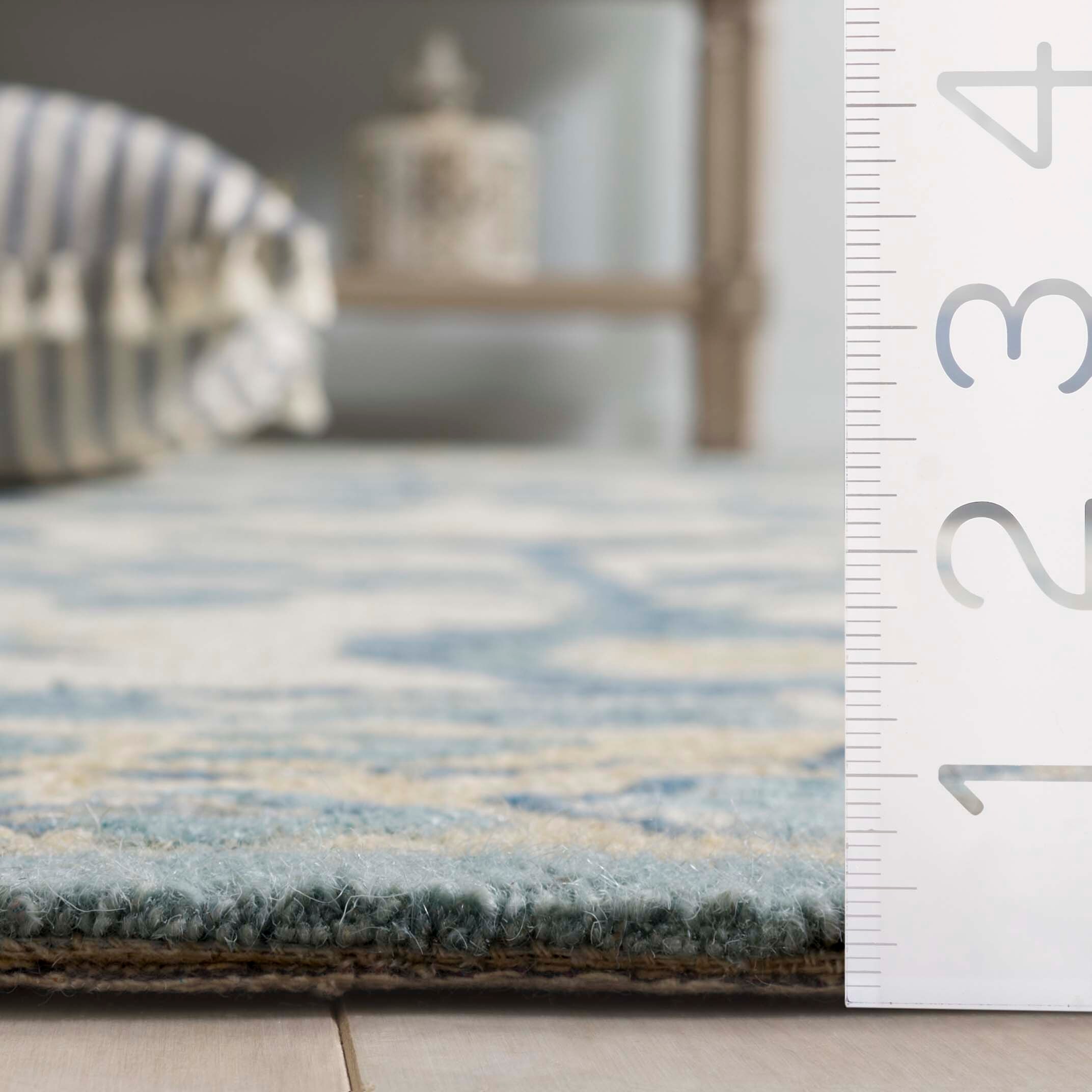 Safavieh ET215M-4 rugs - View #5
