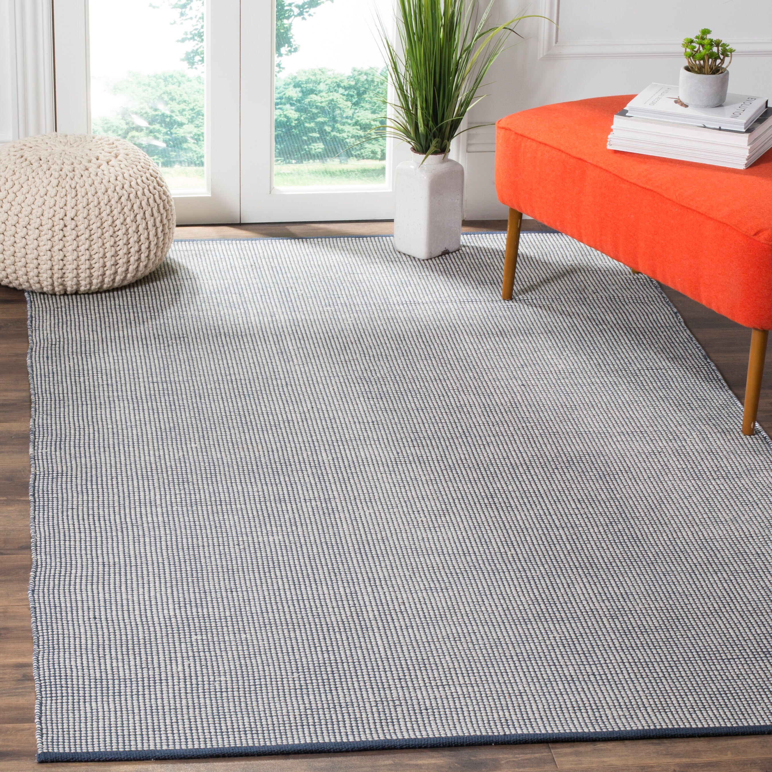 Safavieh MTK345B-3 Montauk Hither 3 x 5 (ft) Cotton Ivory/Navy Rectangular Indoor Geometric Coastal Throw rug