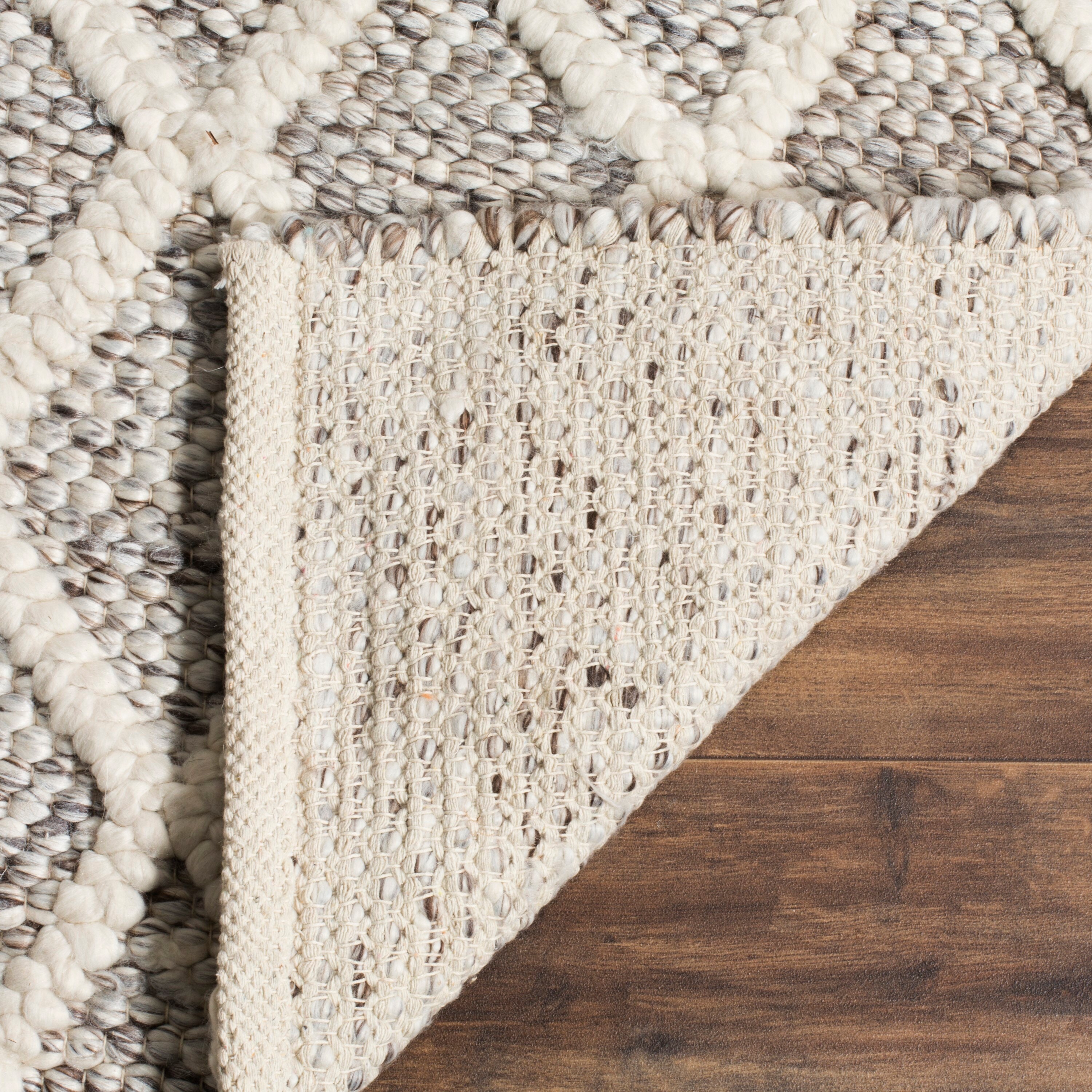 Ivory and Stone Tufted Wool Reversible Rectangular Rug 2' x 3'