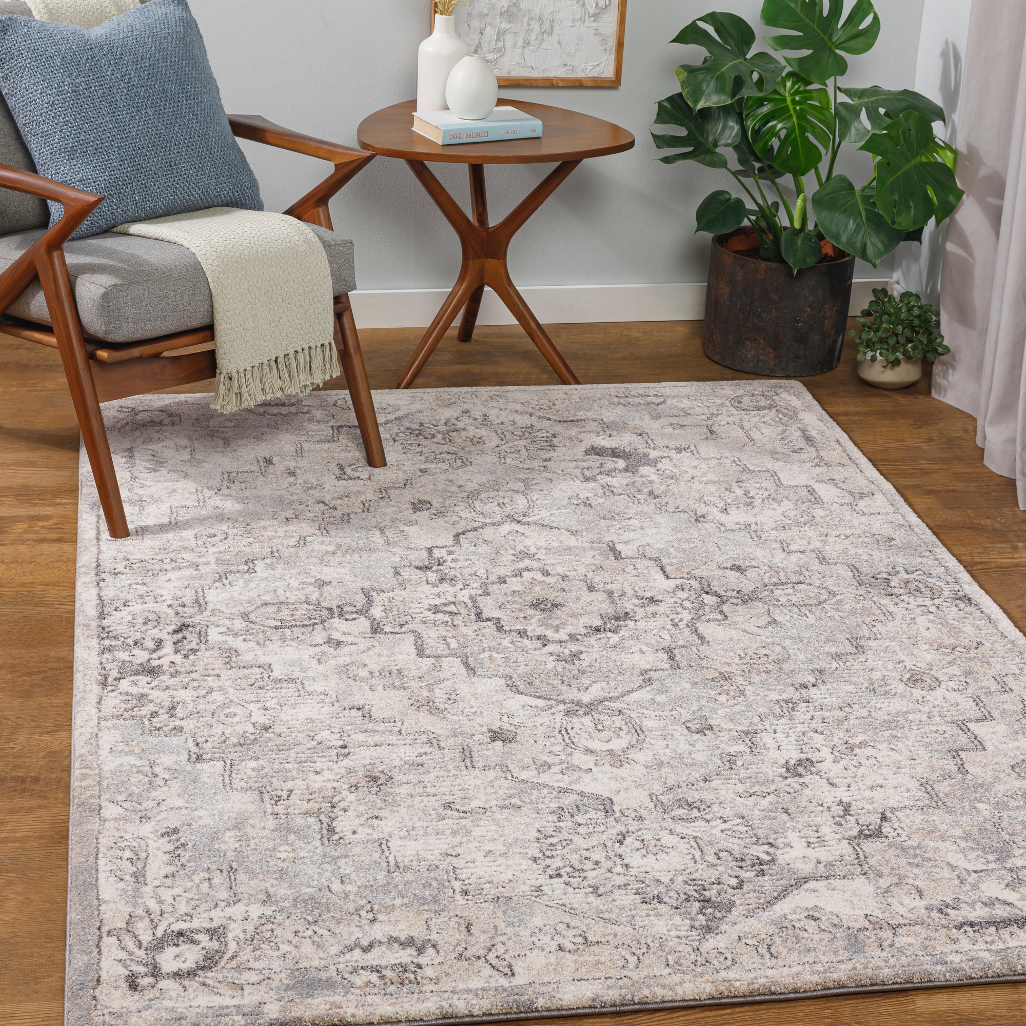 Luxurious Gray Tuscany 6'9" x 9'6" High Pile Area Rug