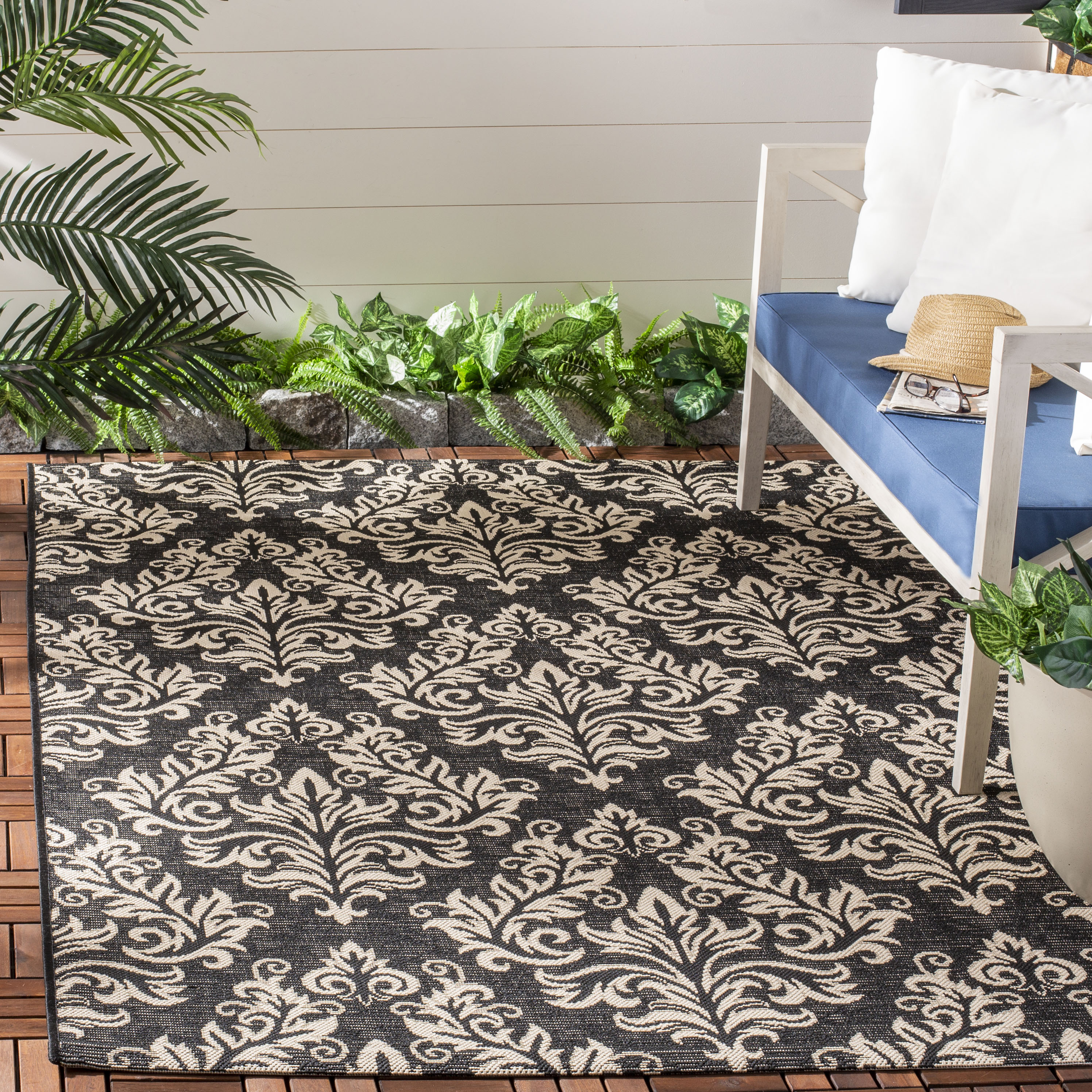 Safavieh CY6930-26-3 Courtyard Samana 3 x 5 (ft) Loomed Polypropylene Black/Creme Rectangular Indoor/Outdoor Damask Coastal Throw rug