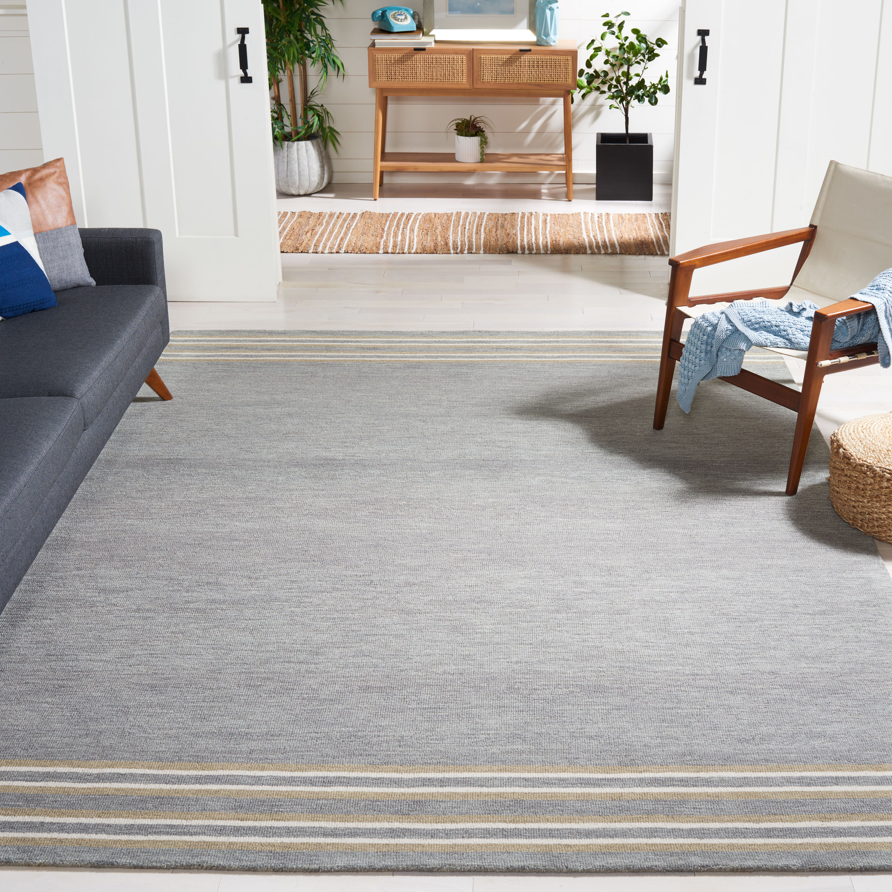 Grey and Brown Hand-Tufted Wool 6' x 6' Square Area Rug