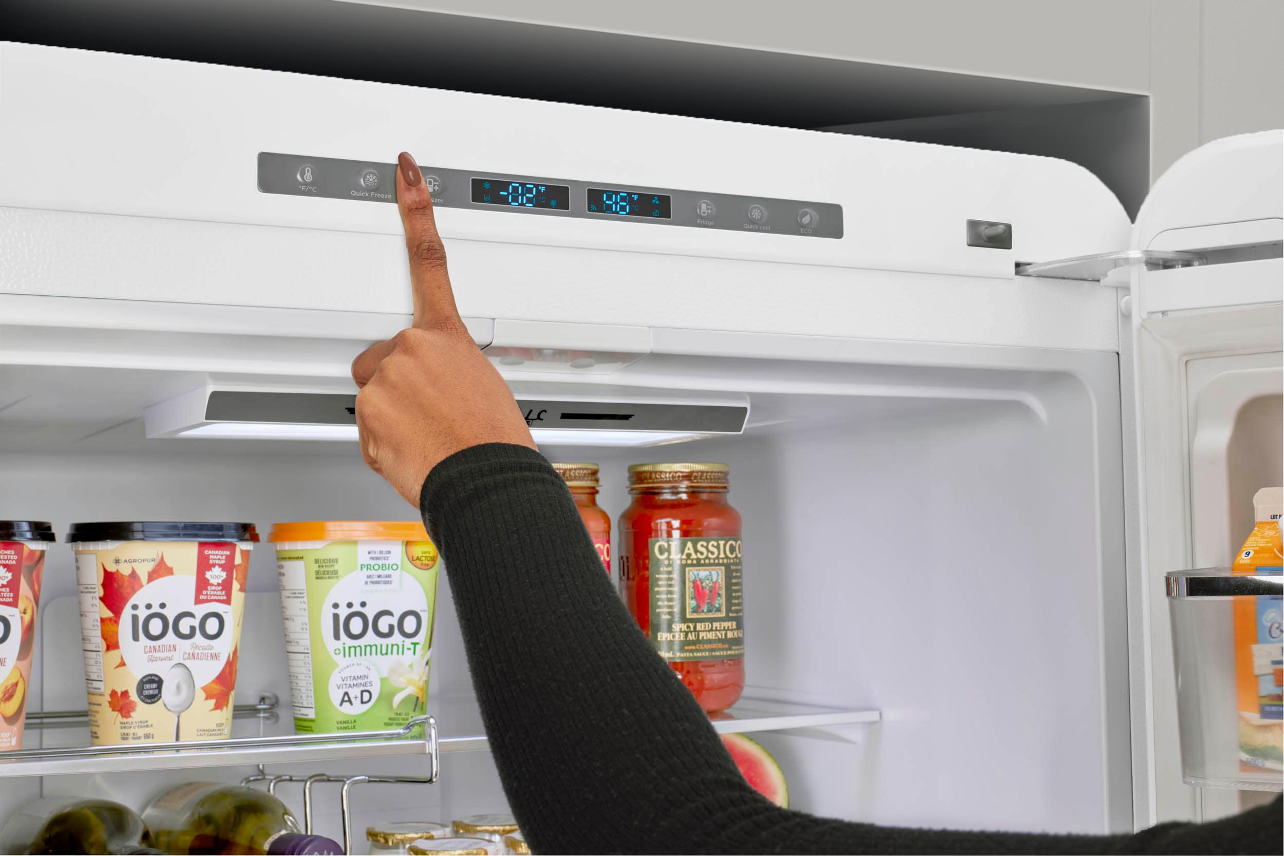Unique Bottom Freezer Refrigerator 63.8-Inch x 21.6-Inch x 24.2-inch Classic Retro Energy Star Compliant 7 Cu. ft., Finish: BlackUGP-215L B AC