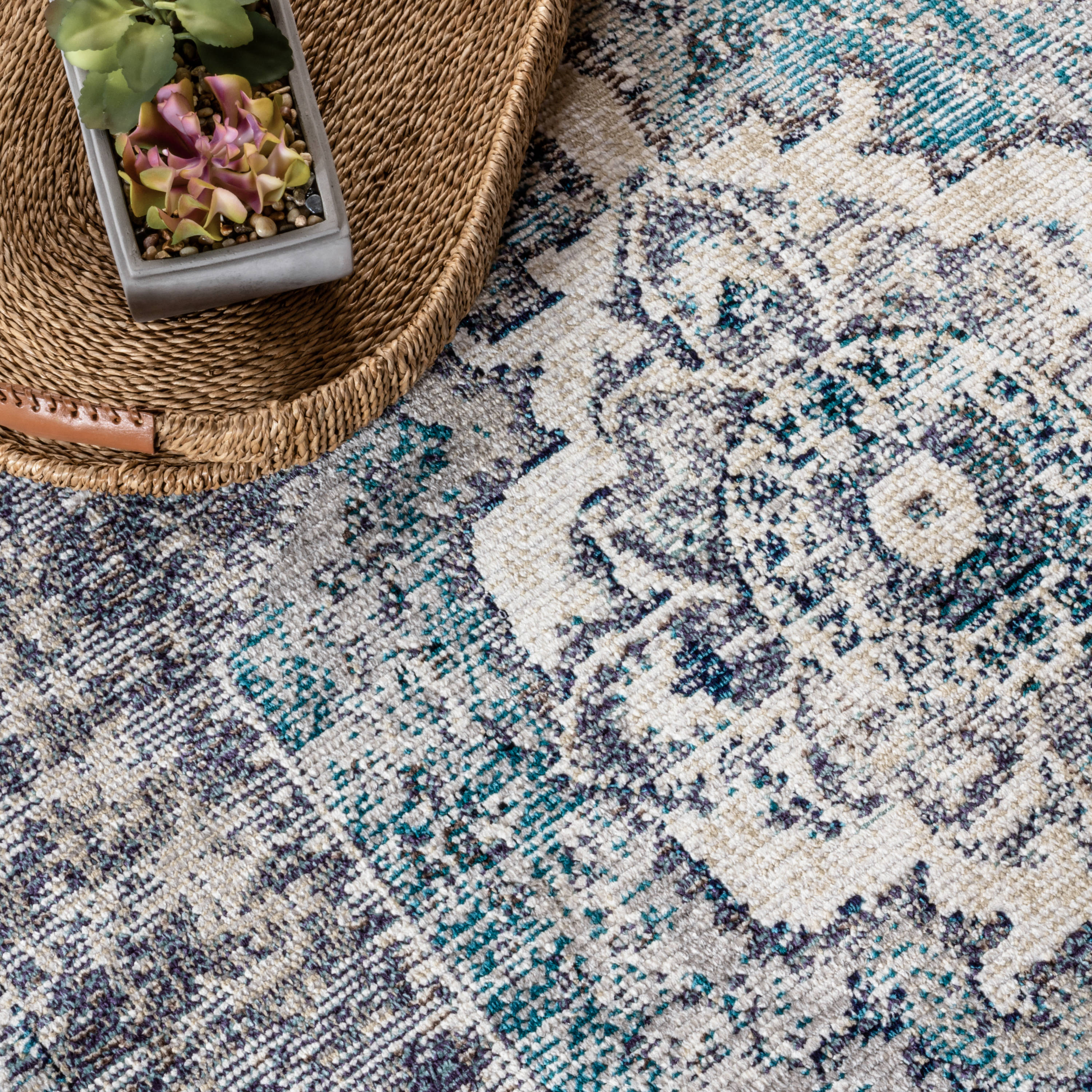 Ankara Vintage Medallion 3' x 5' Gray Synthetic Area Rug